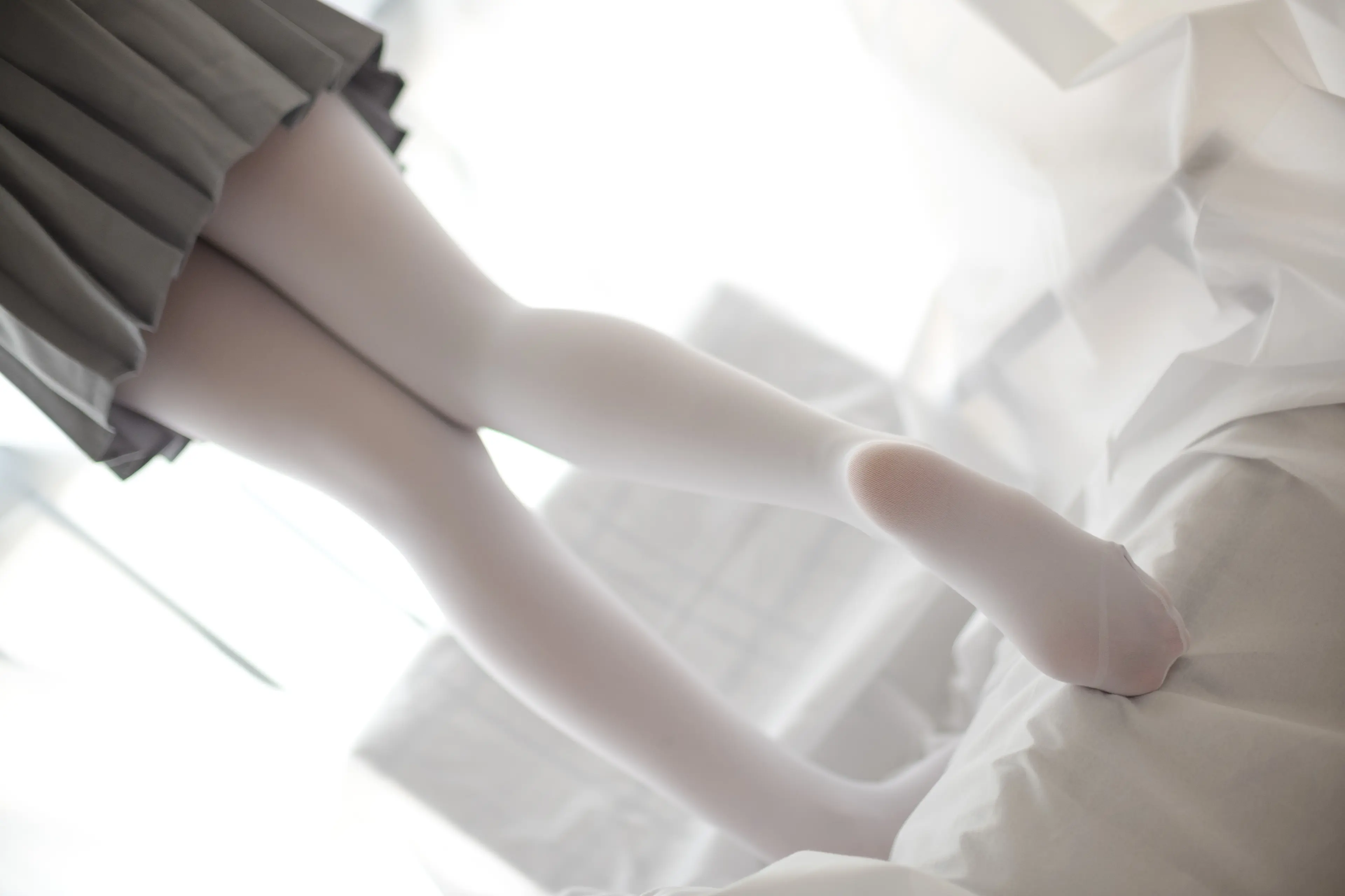 森萝财团 R15 白丝学妹休憩空间 [109P]