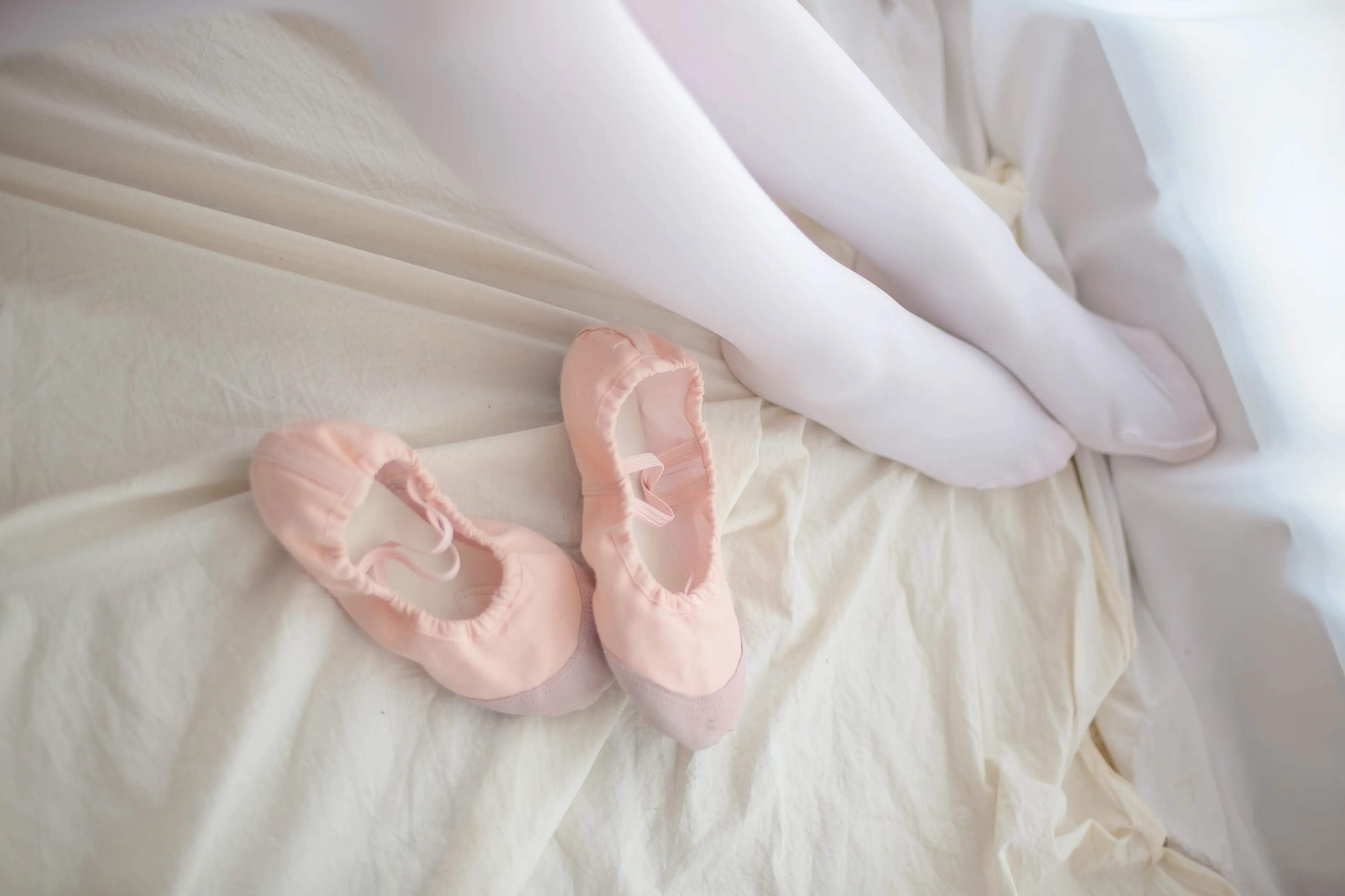 森萝财团 R15 白丝粉红少女 [84P]