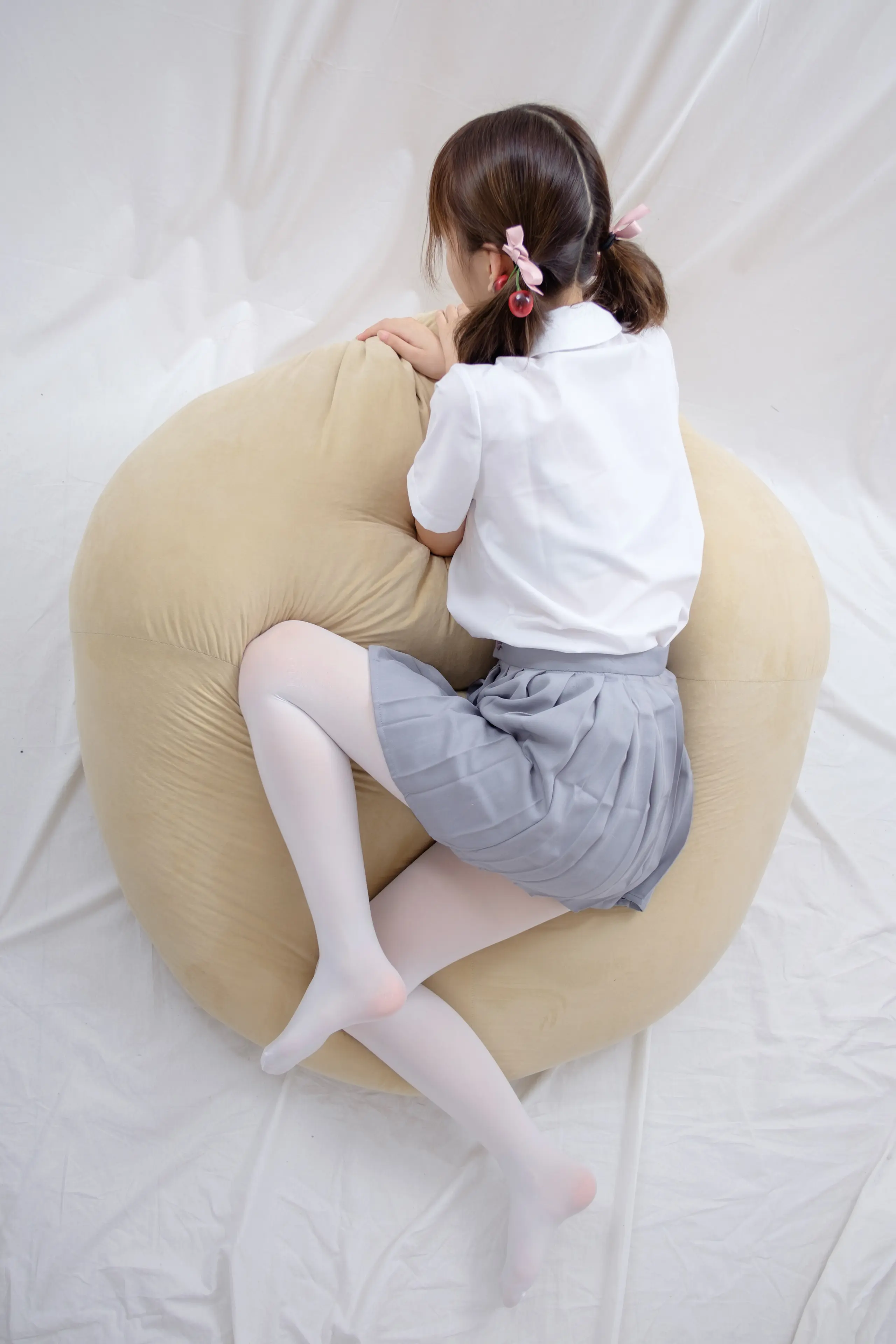 森萝财团 R15 白丝足控 [75P]