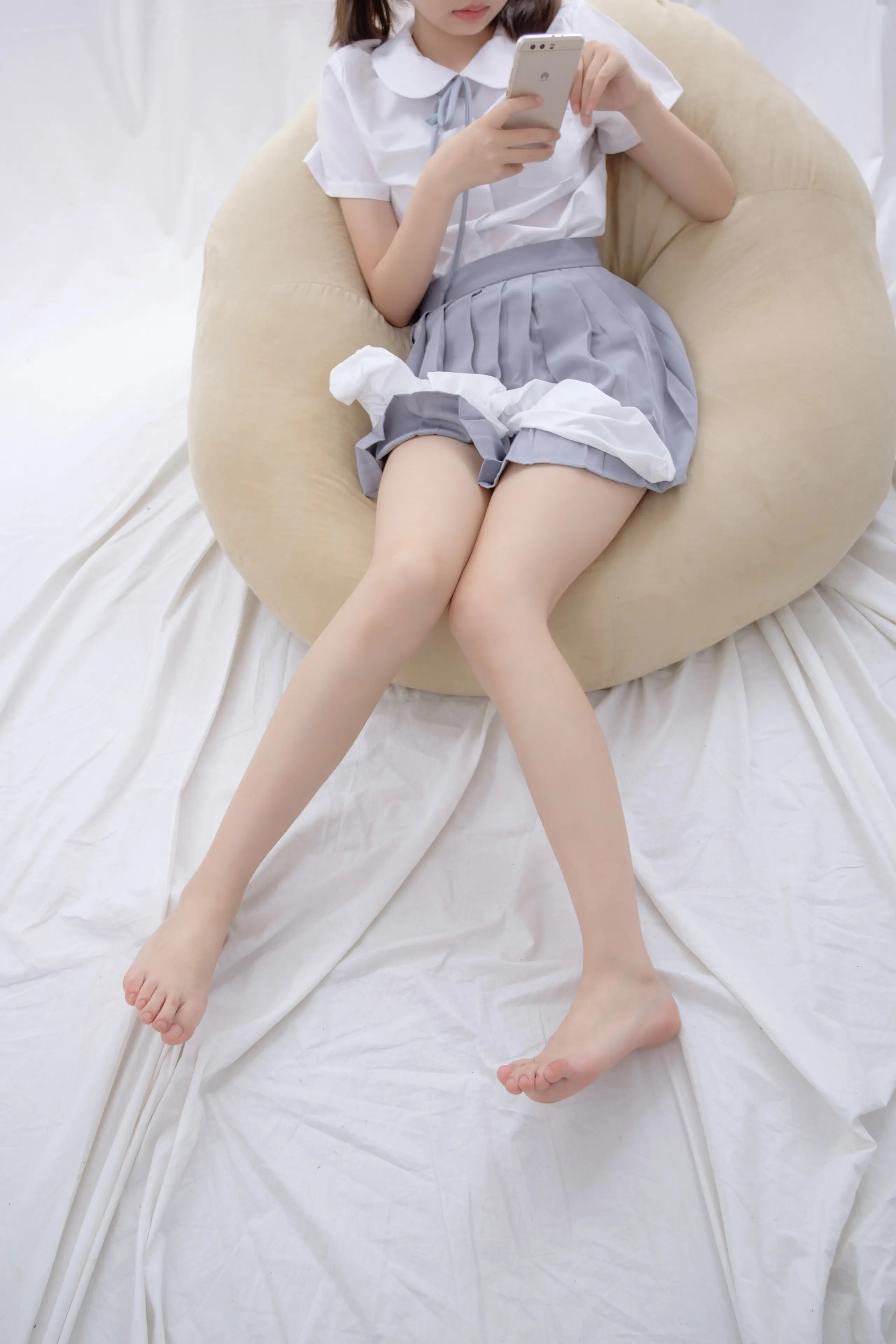 森萝财团 R15 白丝足控 [75P]