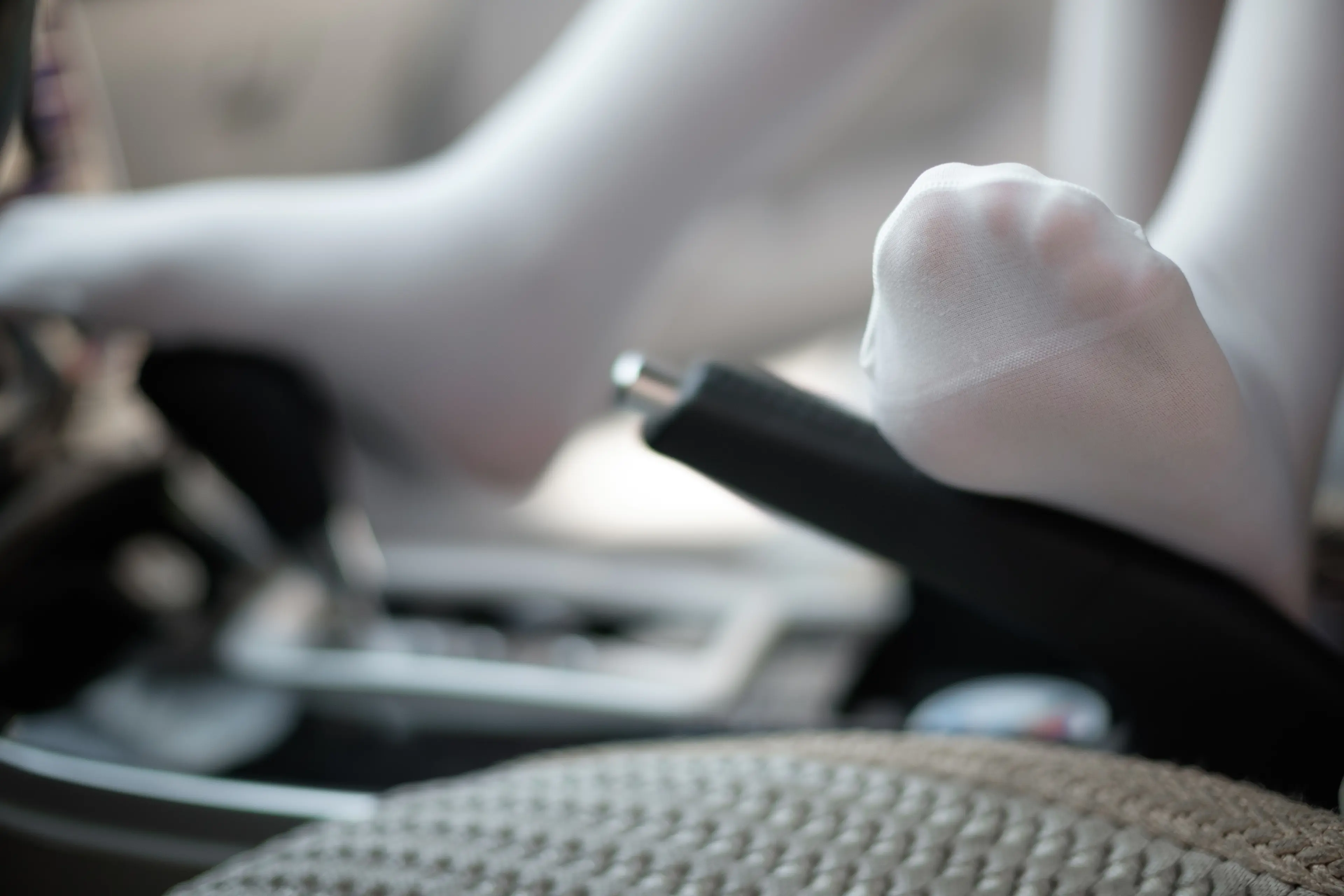 森萝财团 R15 白丝足控腿控 [75P]