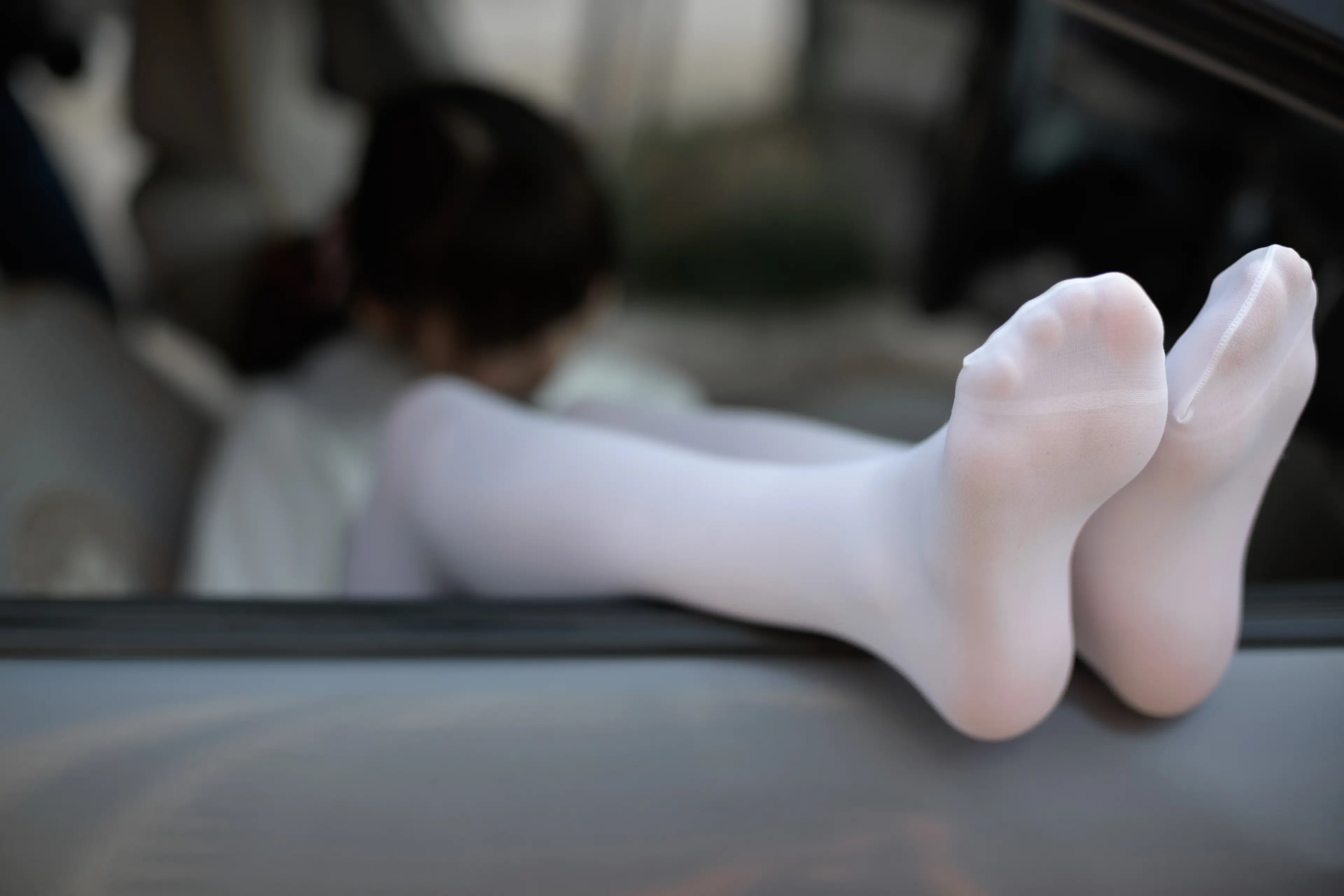 森萝财团 R15 白丝足控腿控 [75P]