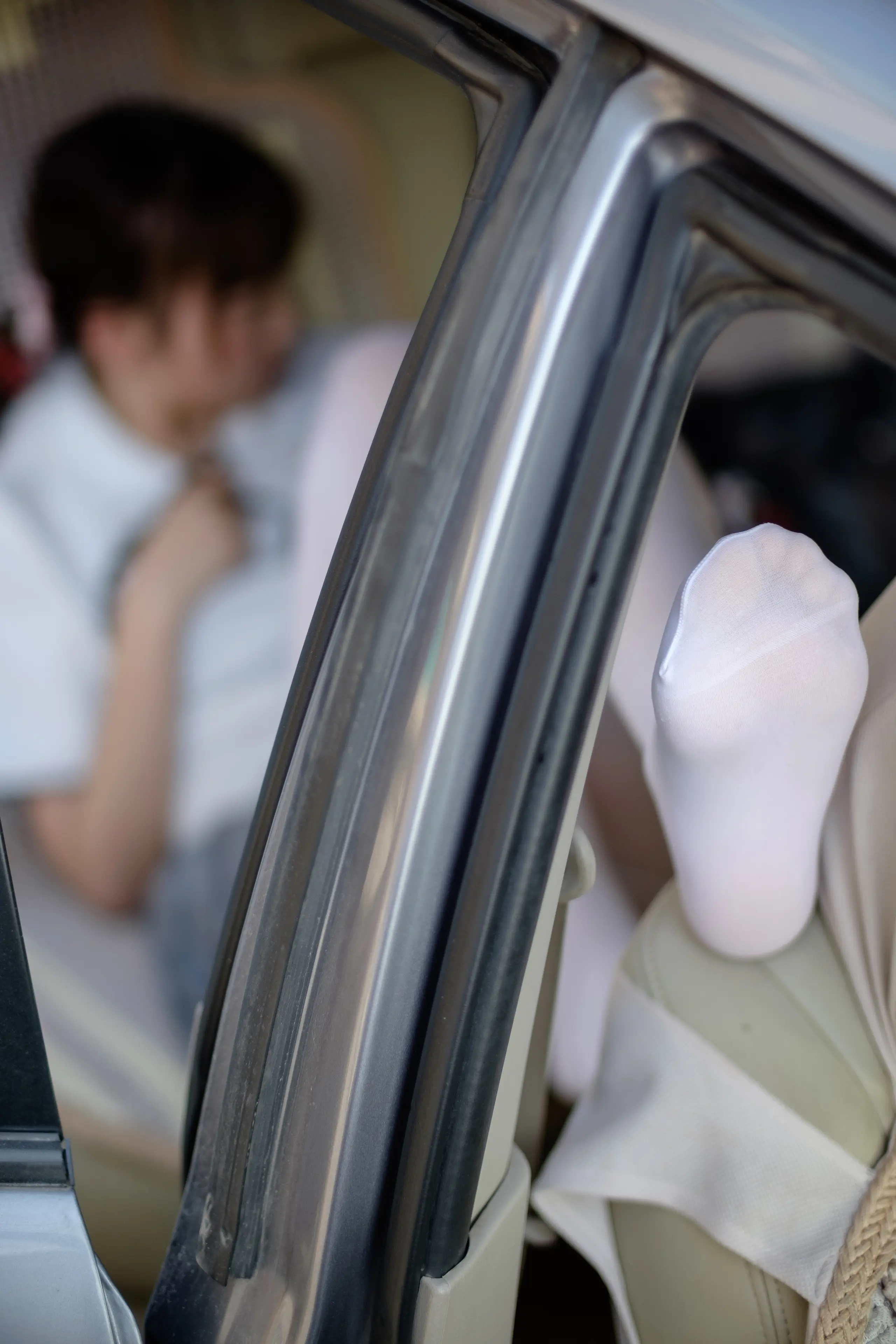 森萝财团 R15 白丝足控腿控 [75P]