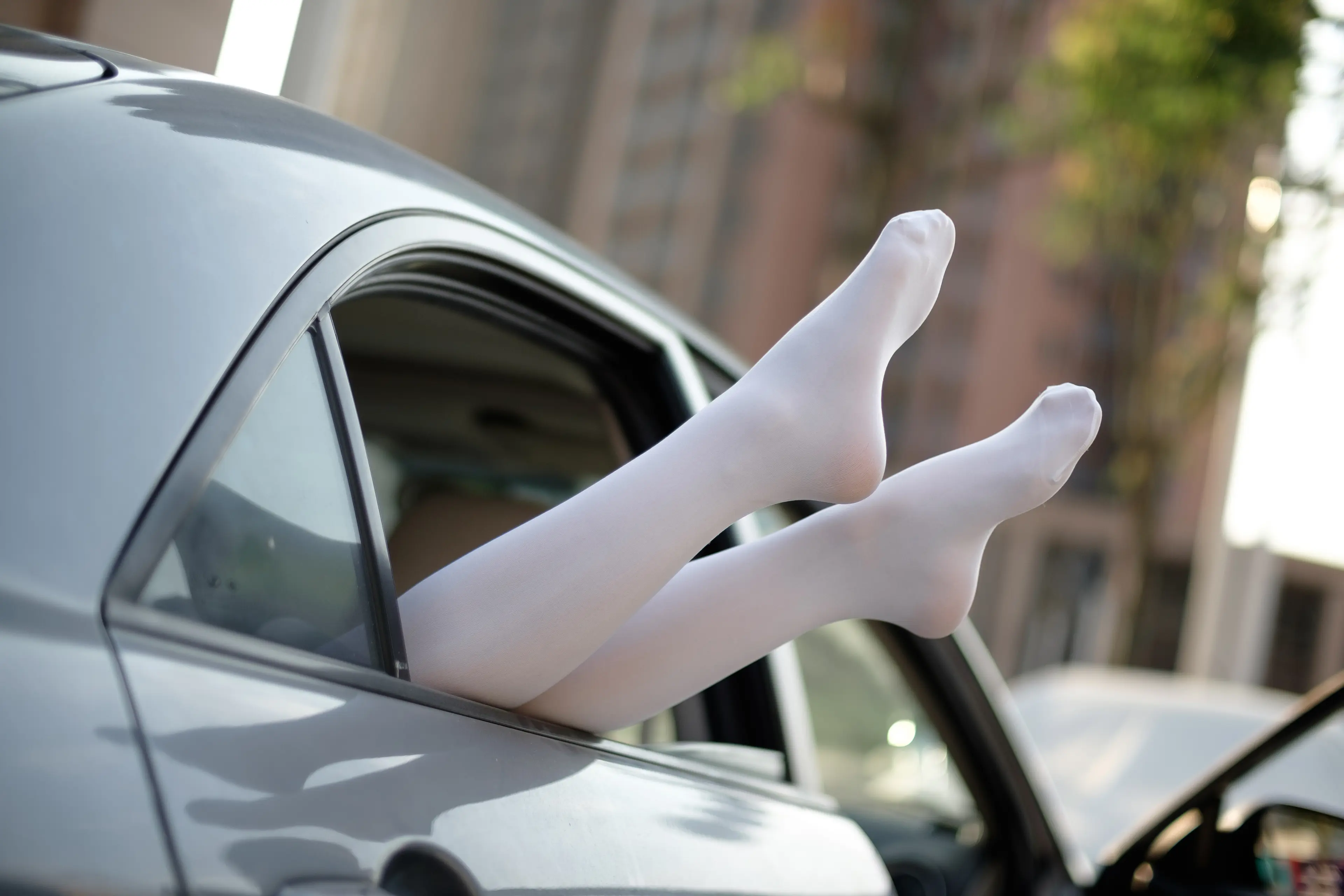 森萝财团 R15 白丝足控腿控 [75P]