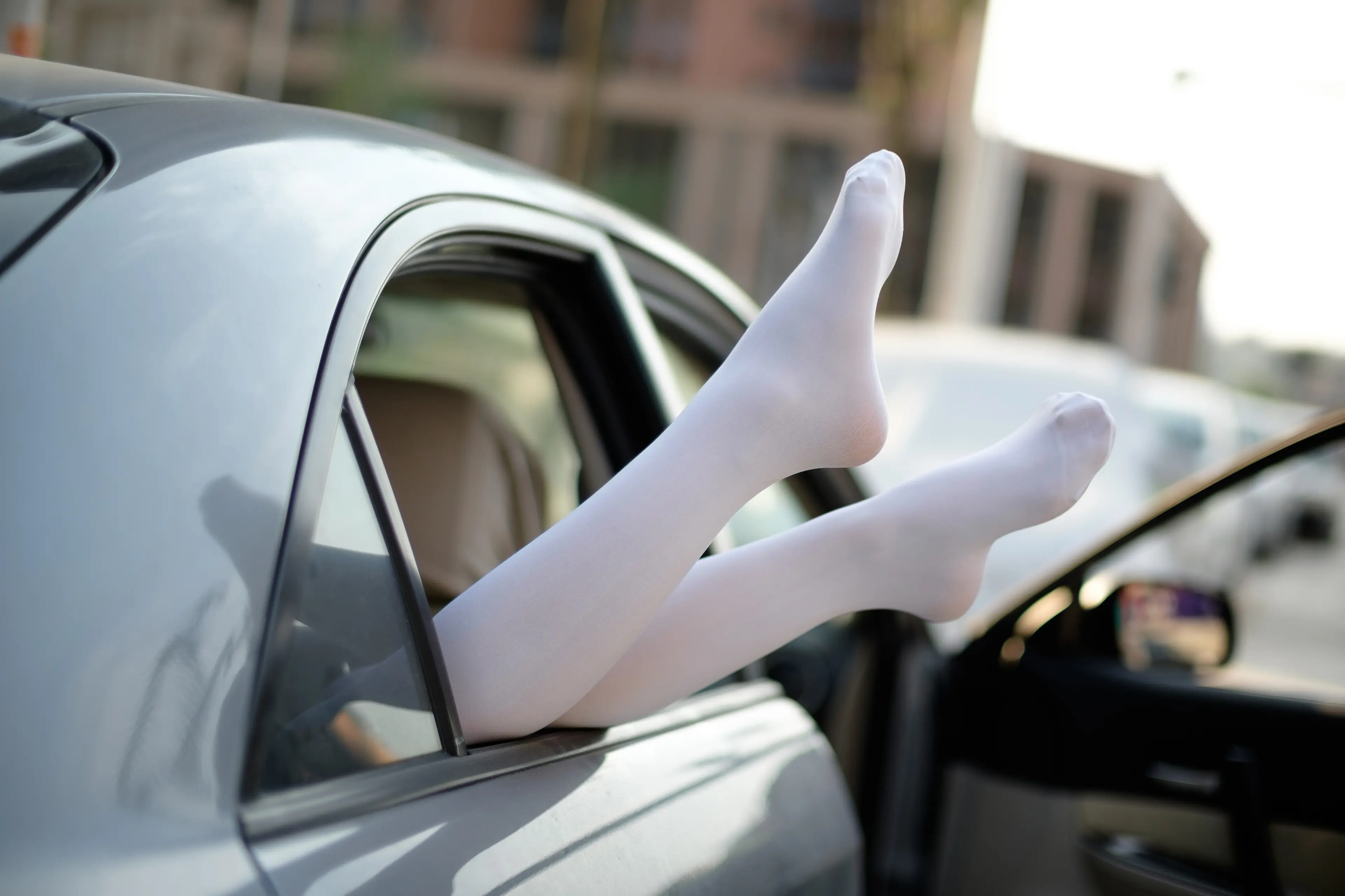 森萝财团 R15 白丝足控腿控 [75P]