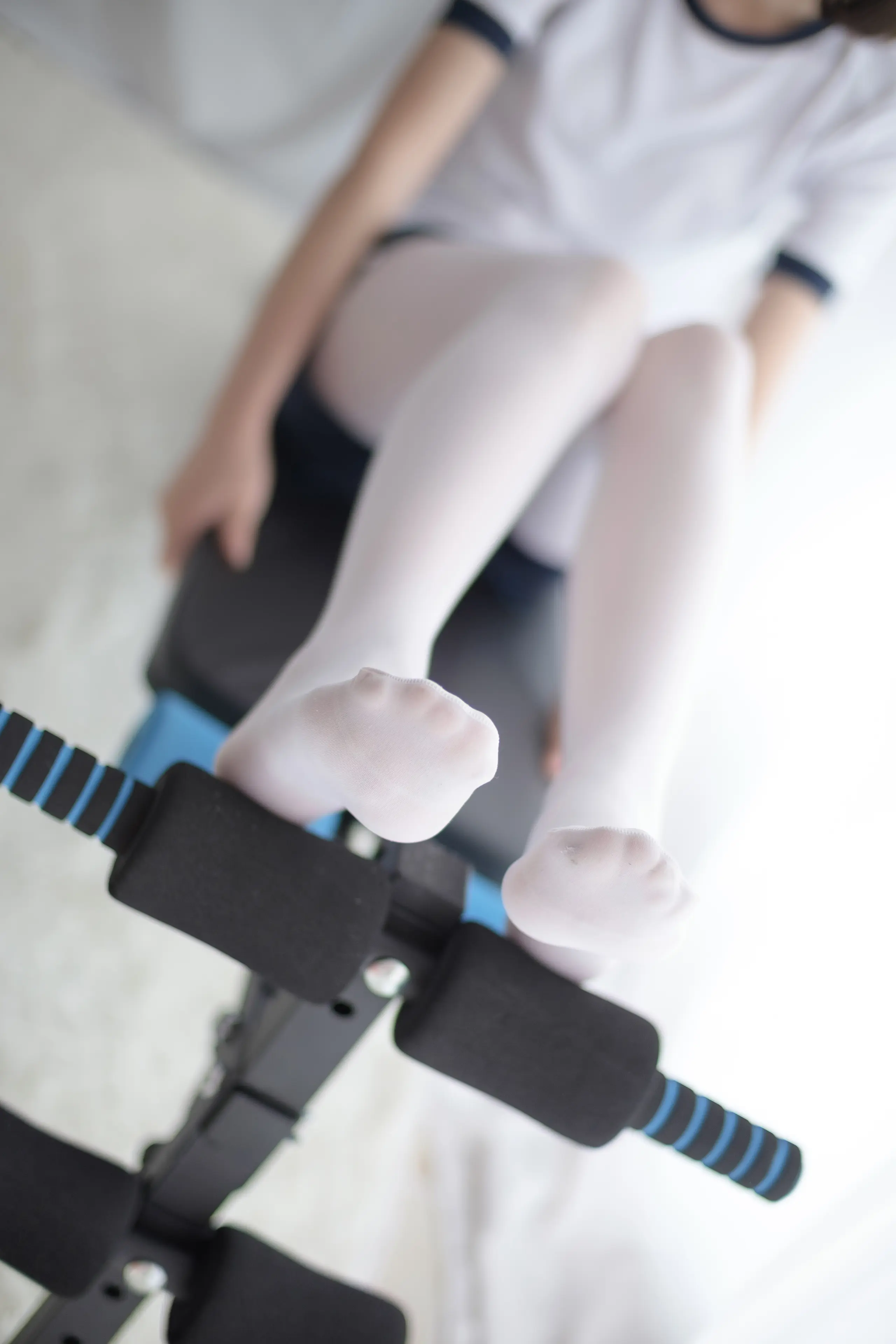 森萝财团 R15 白丝运动少女 [85P]