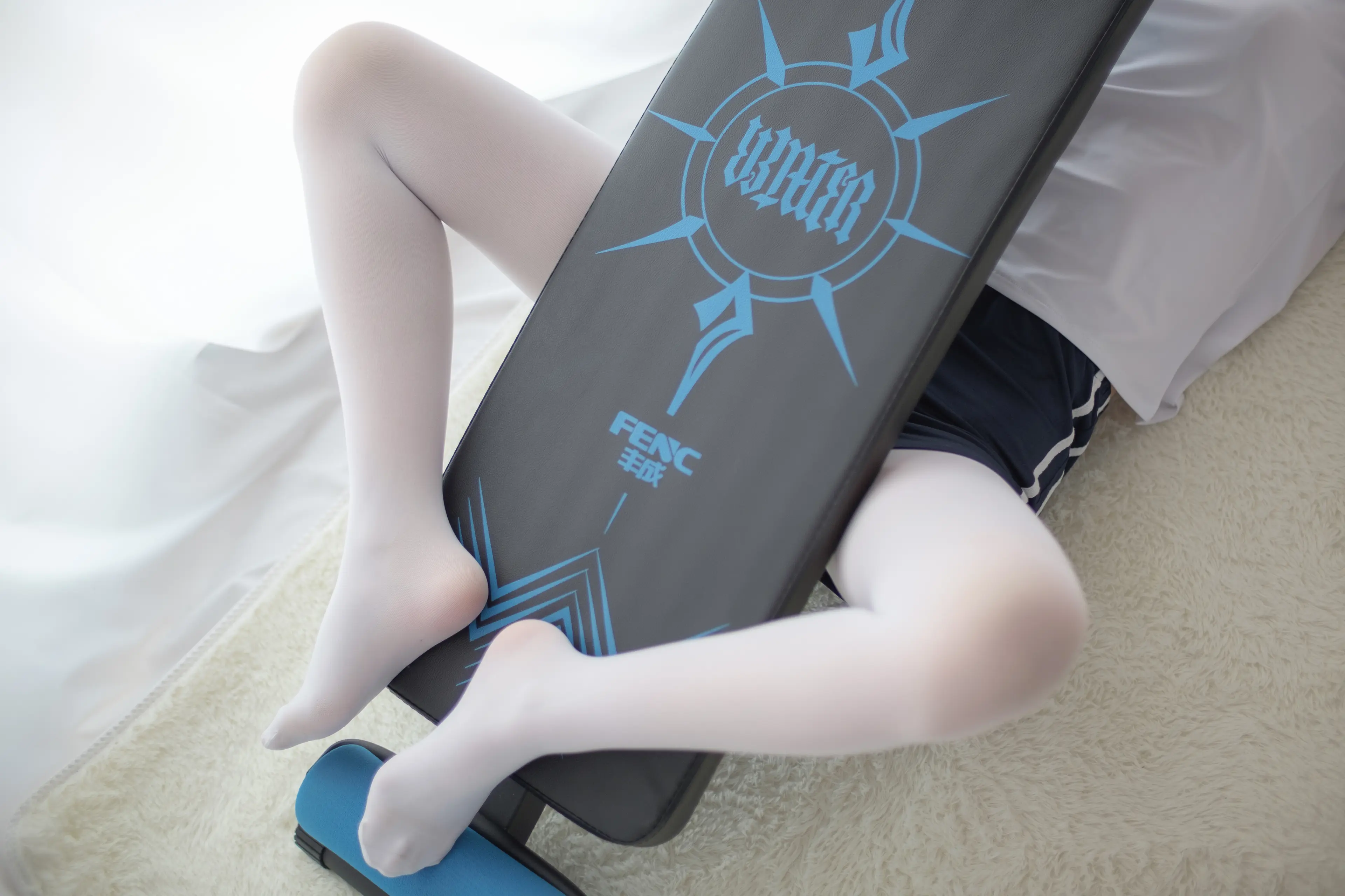 森萝财团 R15 白丝运动少女 [85P]