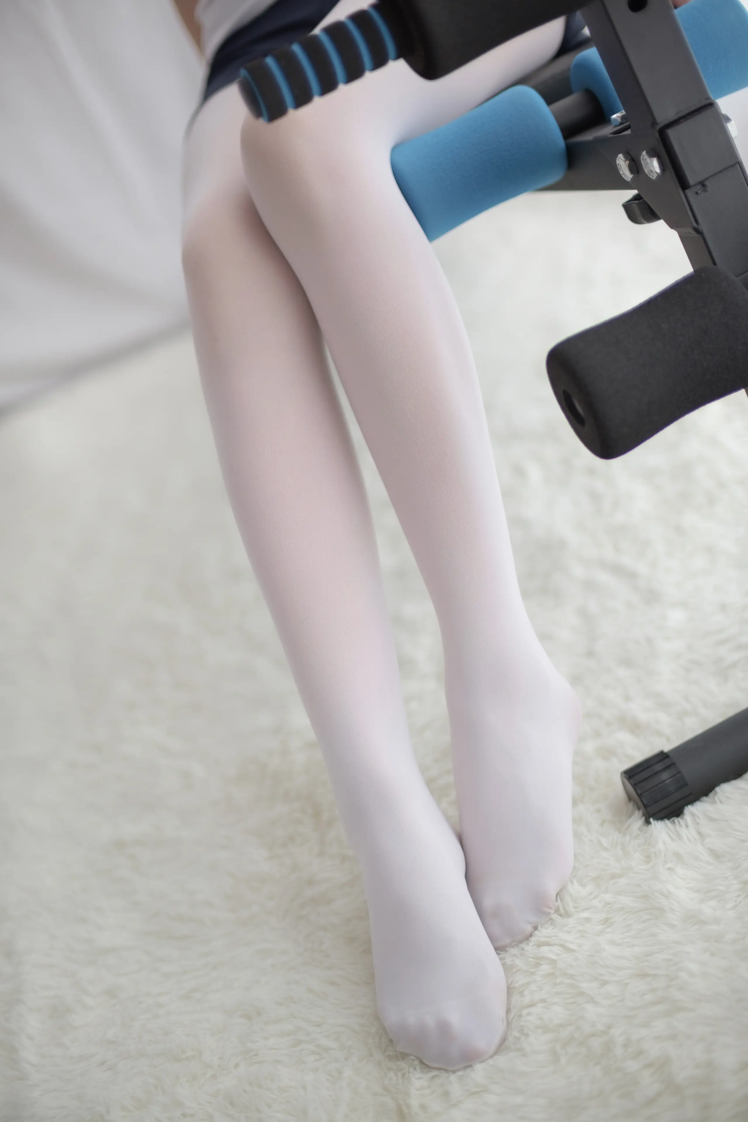 森萝财团 R15 白丝运动少女 [85P]