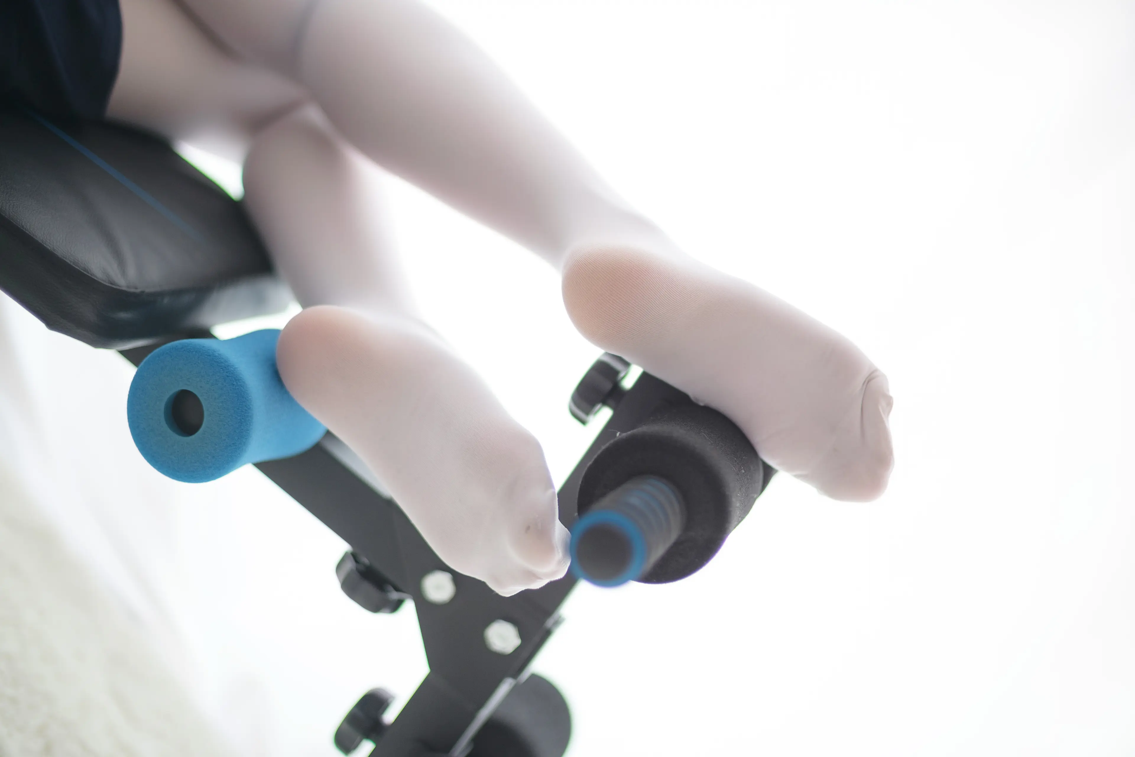 森萝财团 R15 白丝运动少女 [85P]