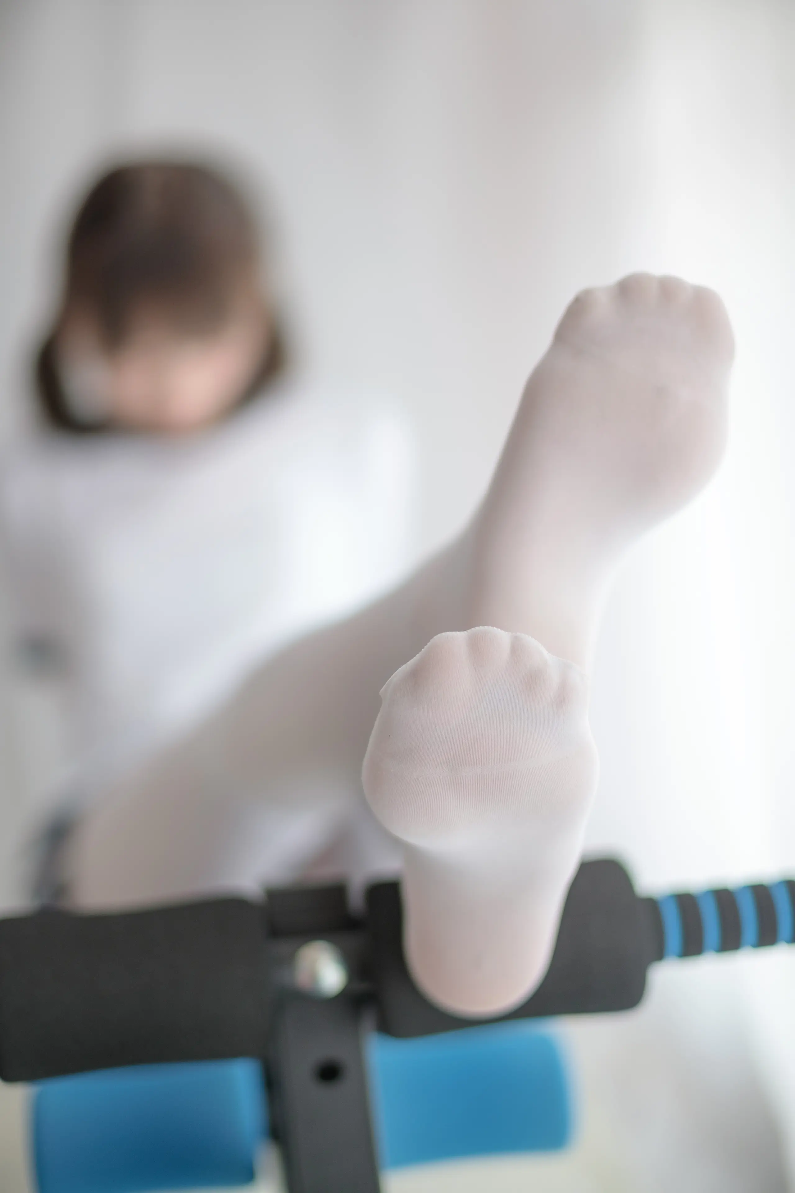 森萝财团 R15 白丝运动少女 [85P]