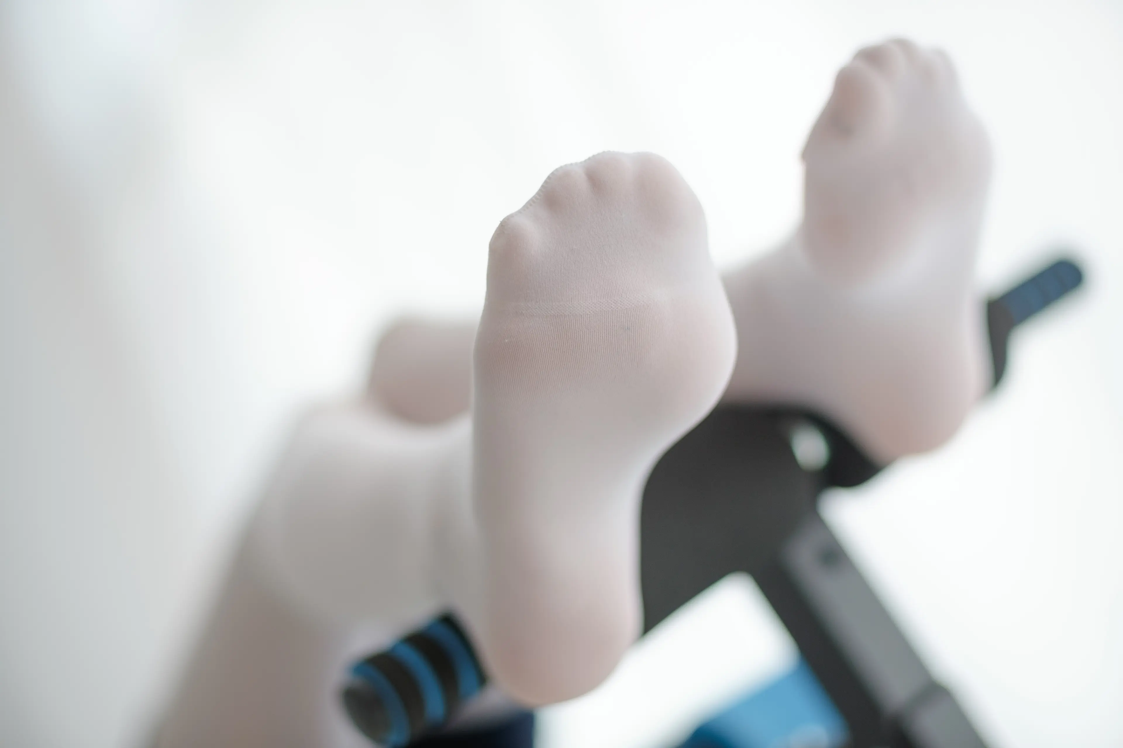 森萝财团 R15 白丝运动少女 [85P]