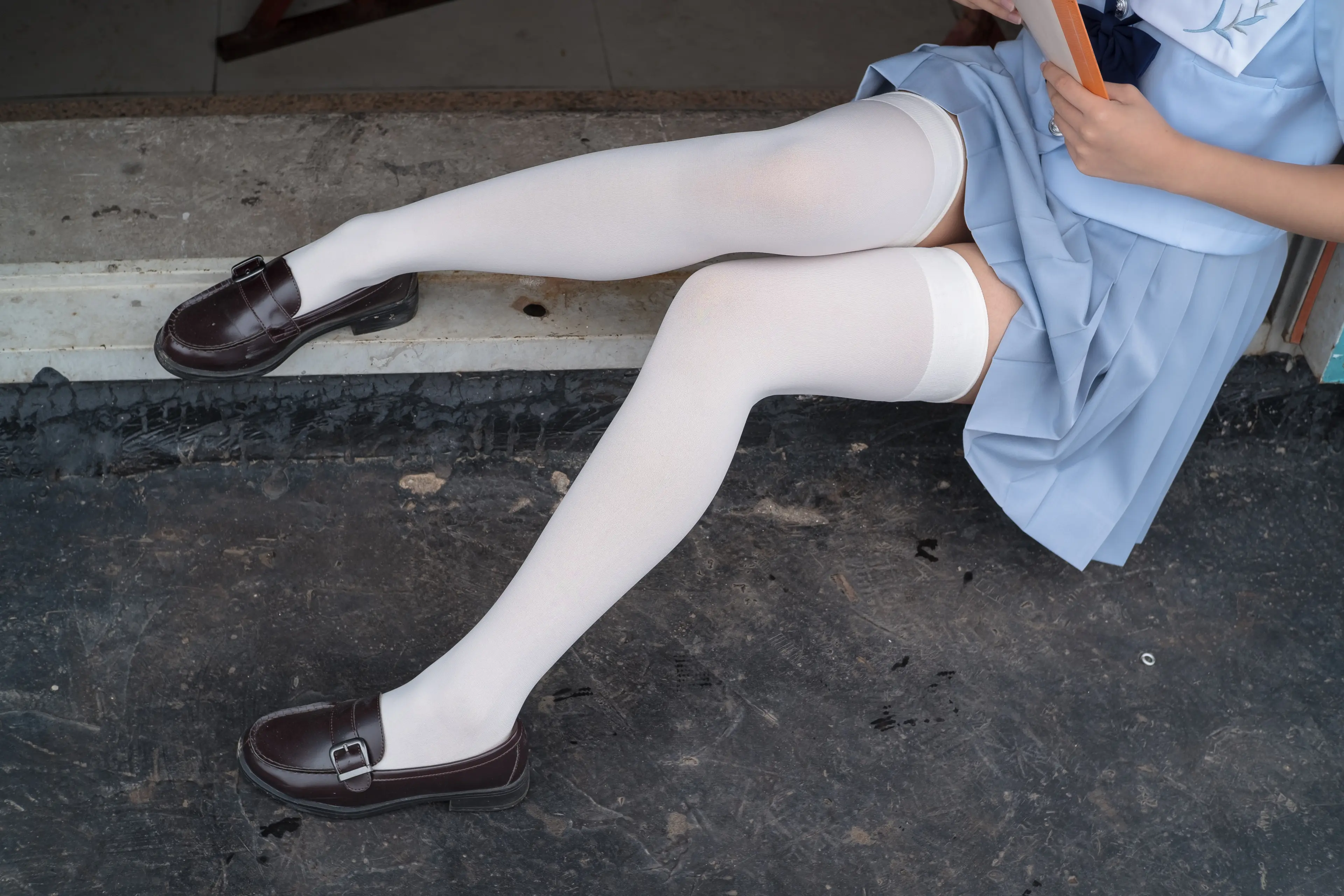 森萝财团 R15 白丝高考学妹 [84P]