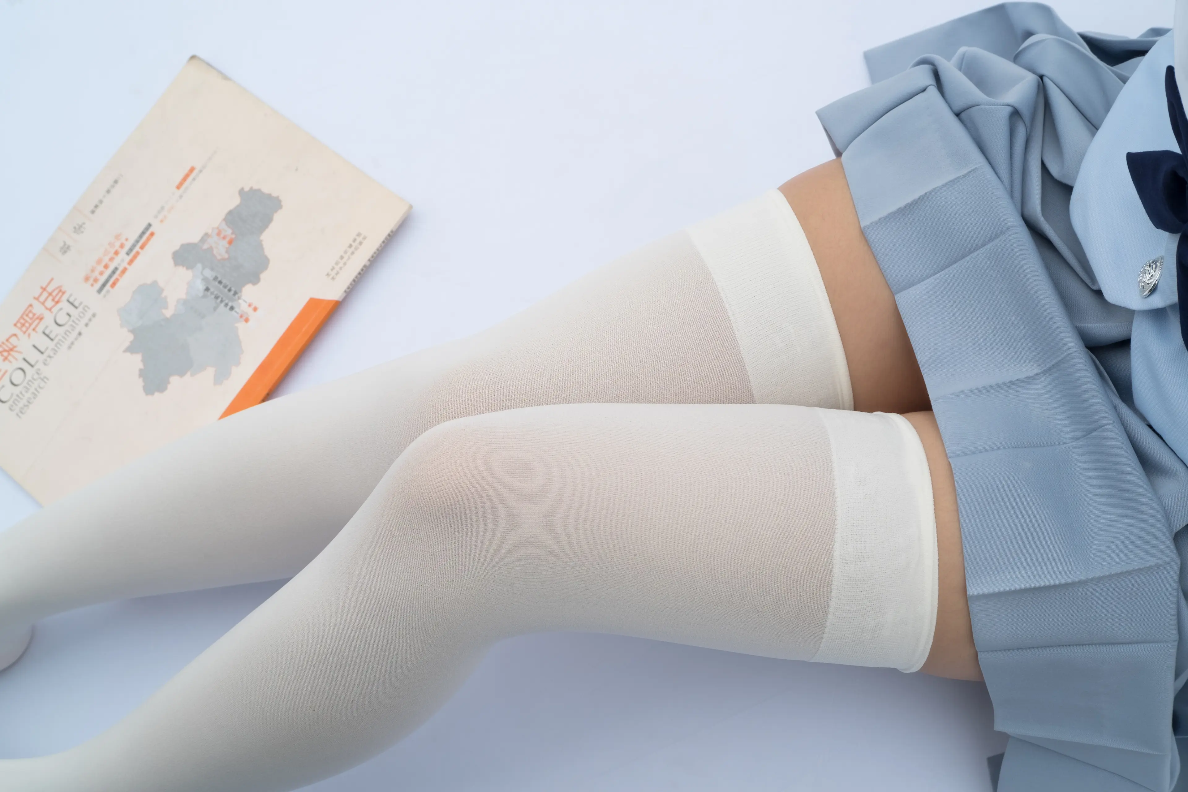 森萝财团 R15 白丝高考学妹 [84P]