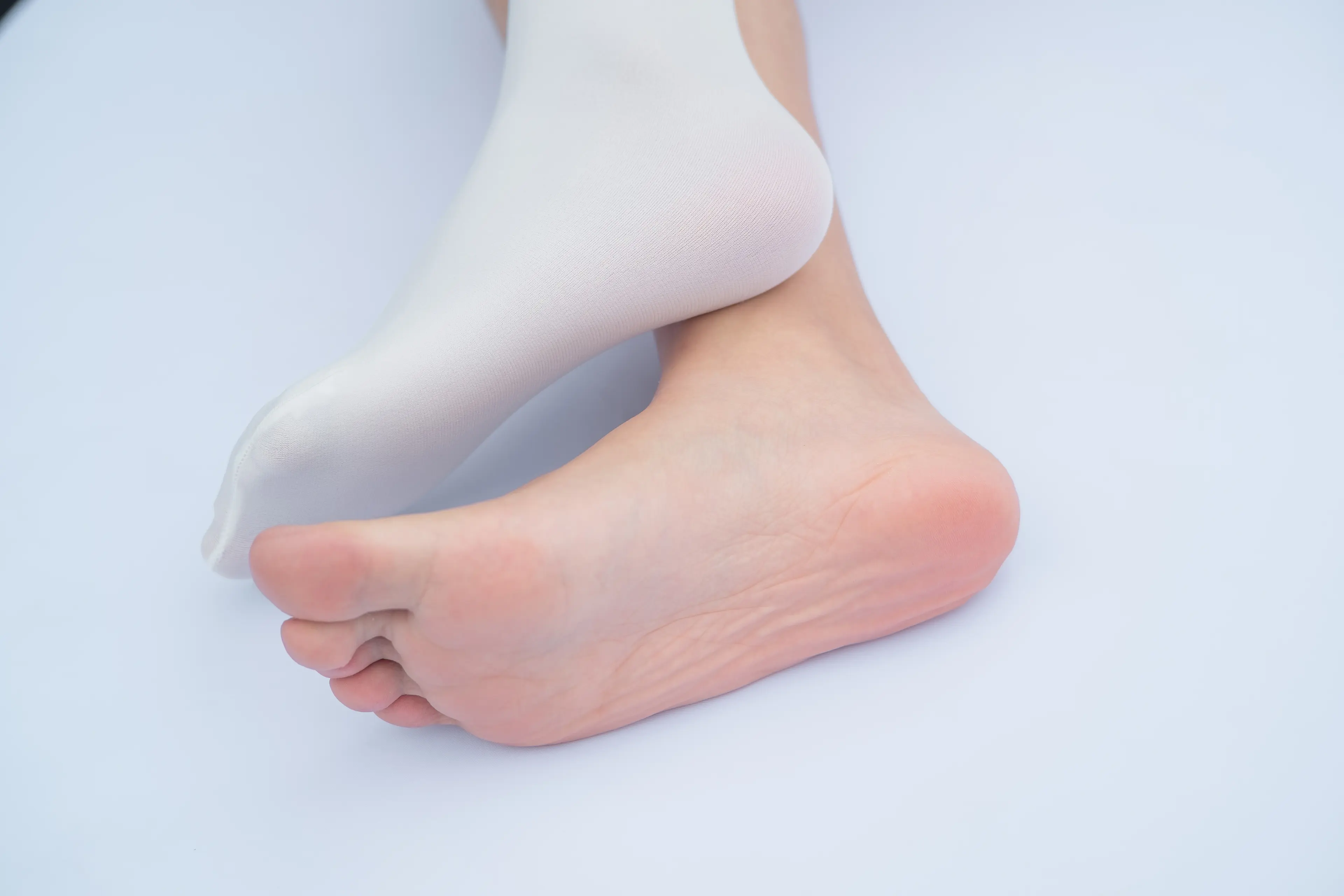 森萝财团 R15 白丝高考学妹 [84P]