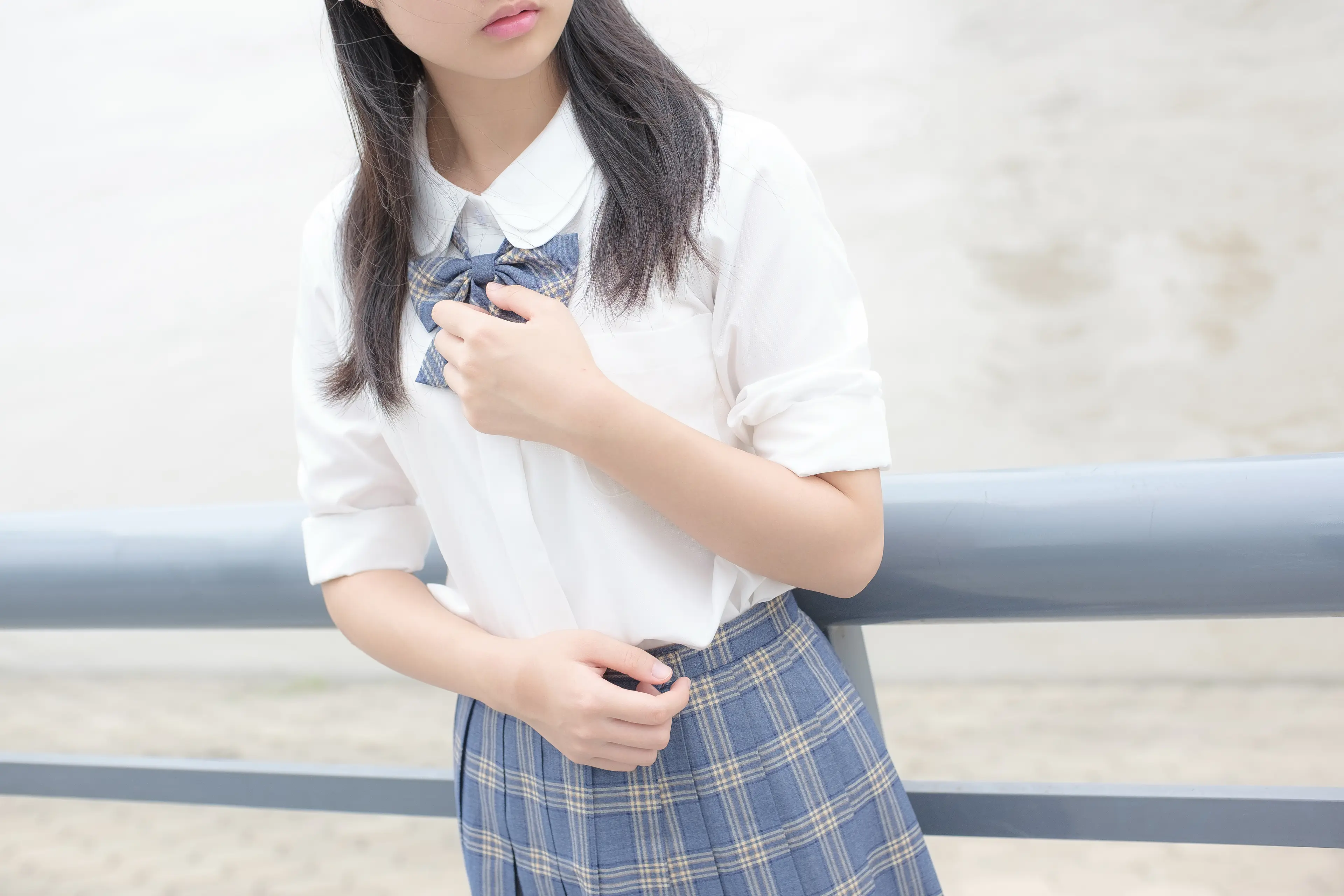 森萝财团 R15 百褶裙白丝美足 [88P]