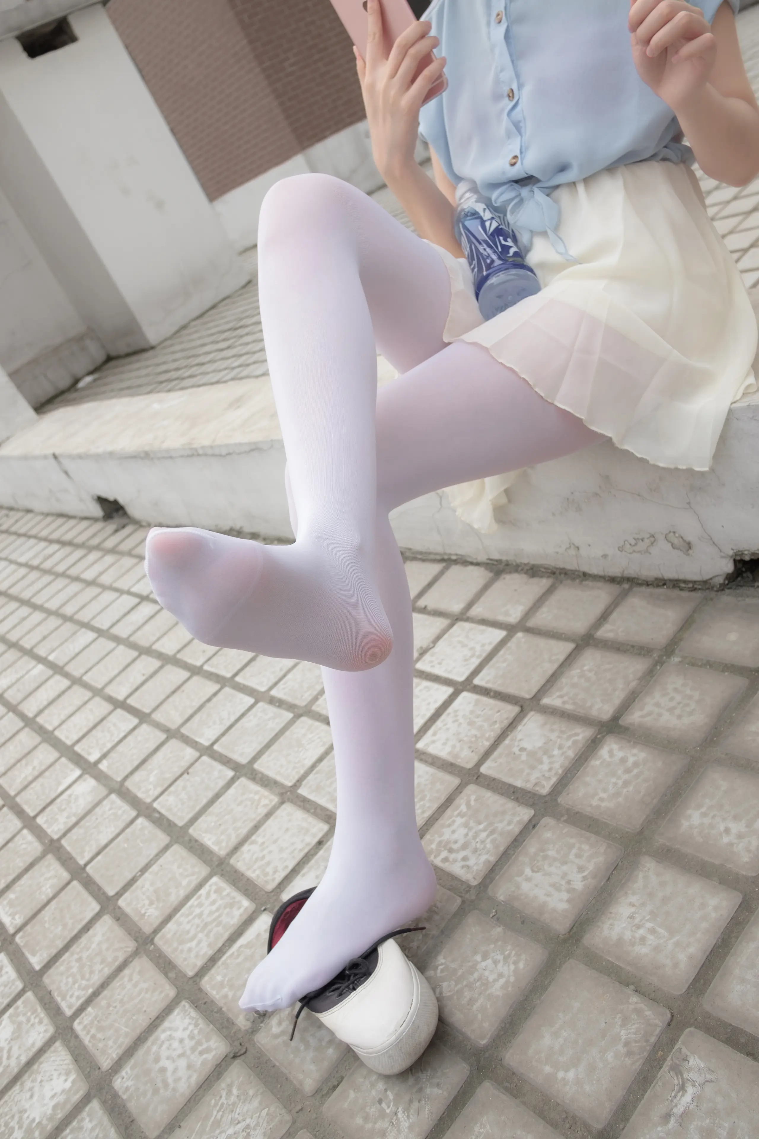 森萝财团 R15 窗台上的薄纱少女 [83P]