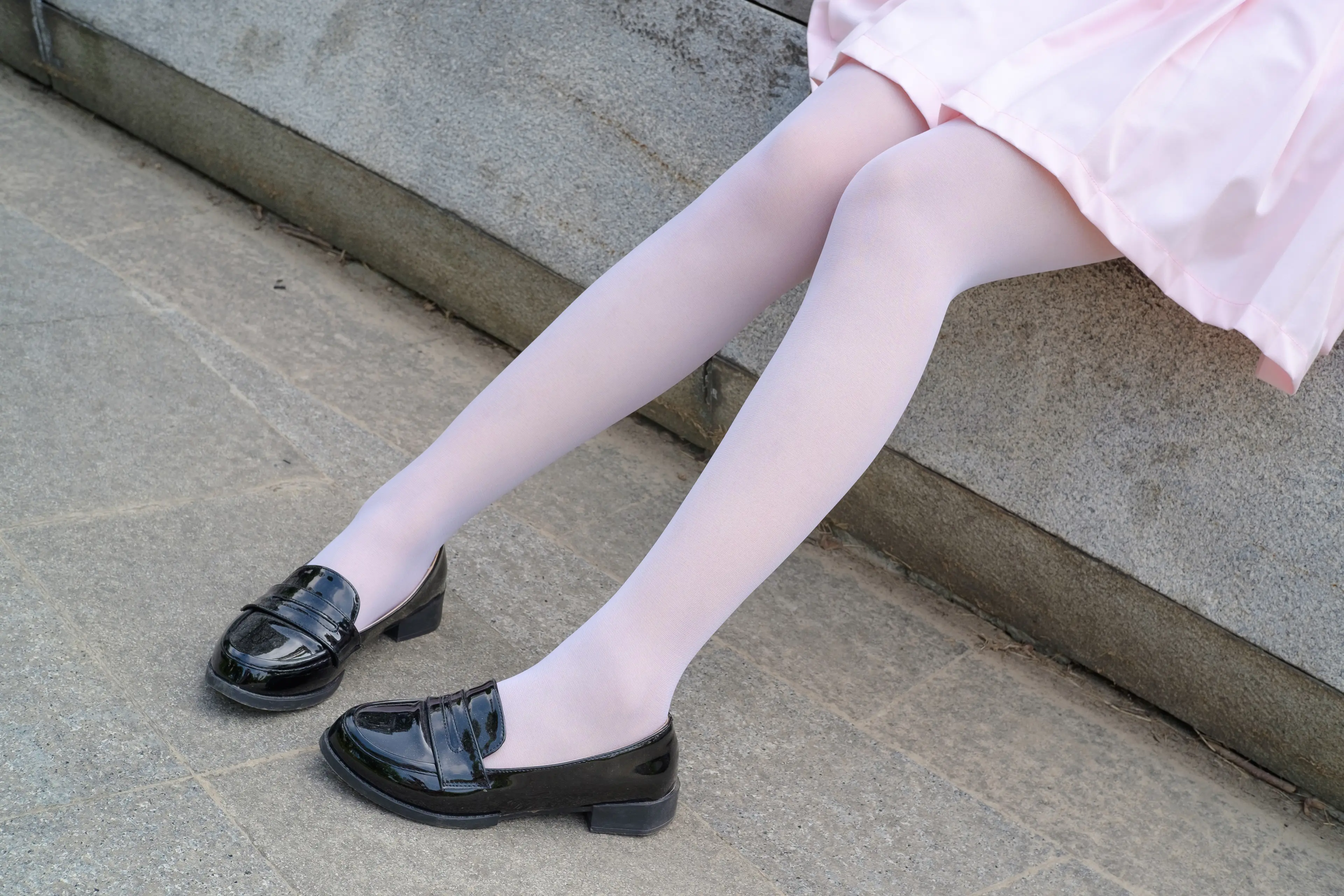 森萝财团 R15 粉红卡哇伊 [75P]