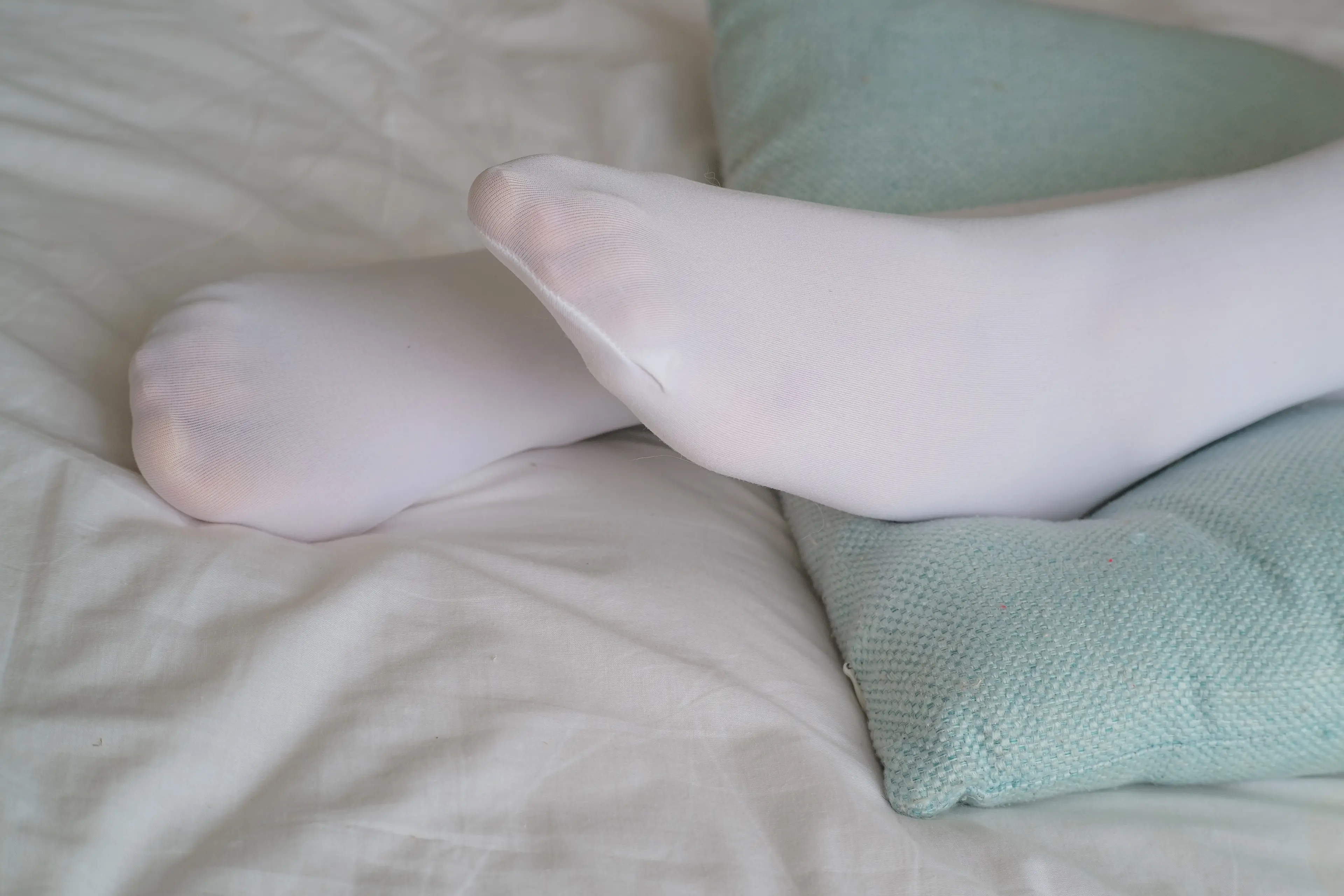 森萝财团 R15 粉红少女白丝美足 [107P]