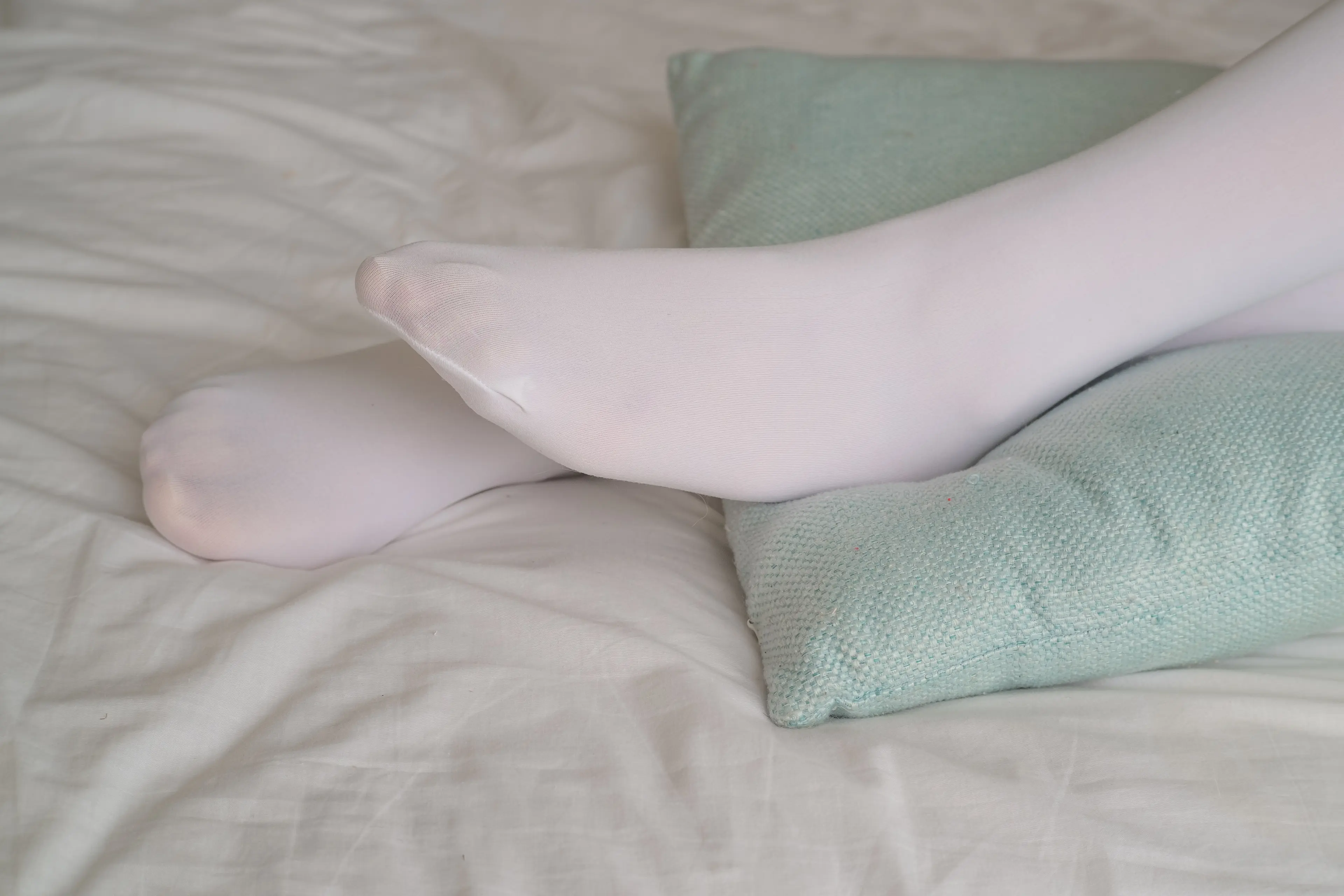 森萝财团 R15 粉红少女白丝美足 [107P]