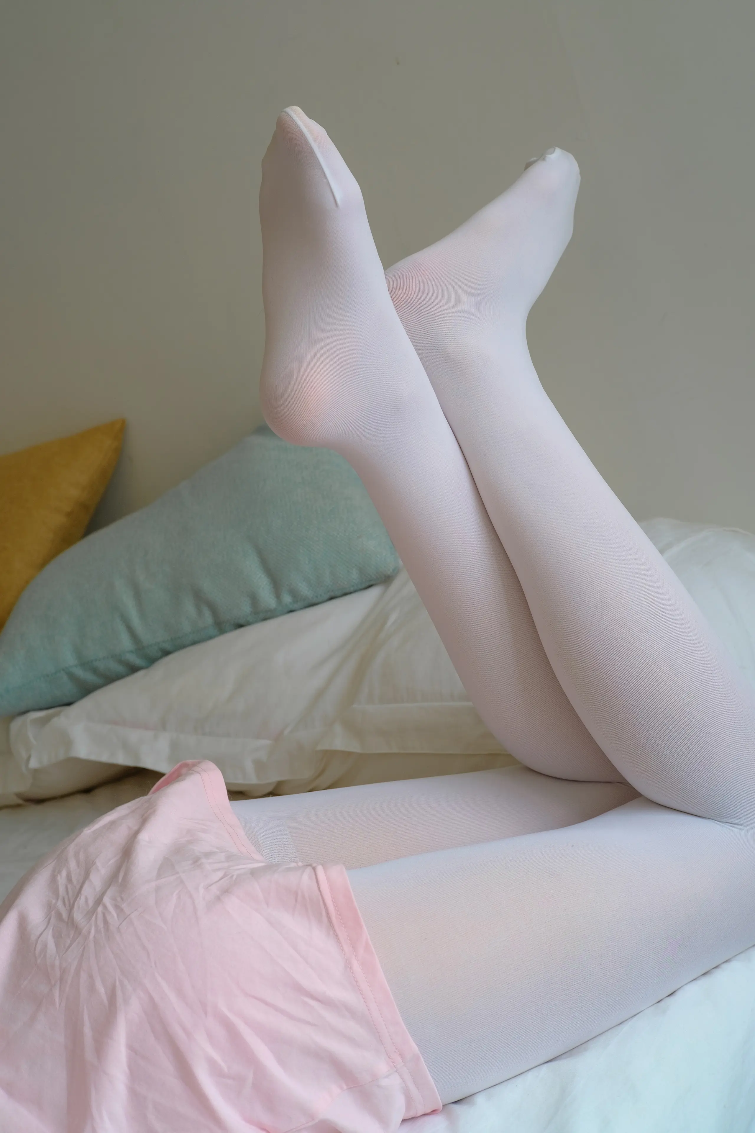 森萝财团 R15 粉红少女白丝美足 [107P]