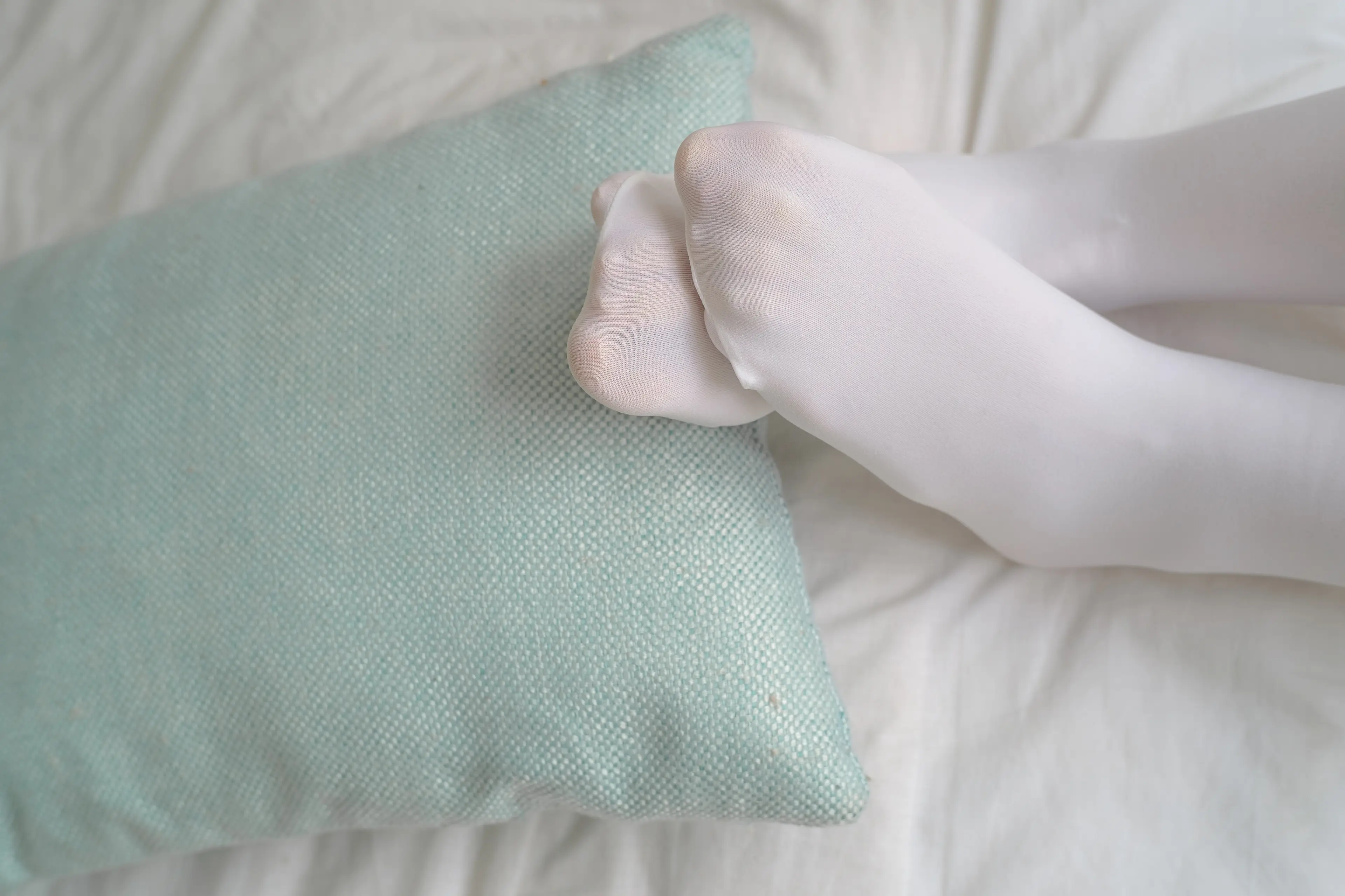 森萝财团 R15 粉红少女白丝美足 [107P]