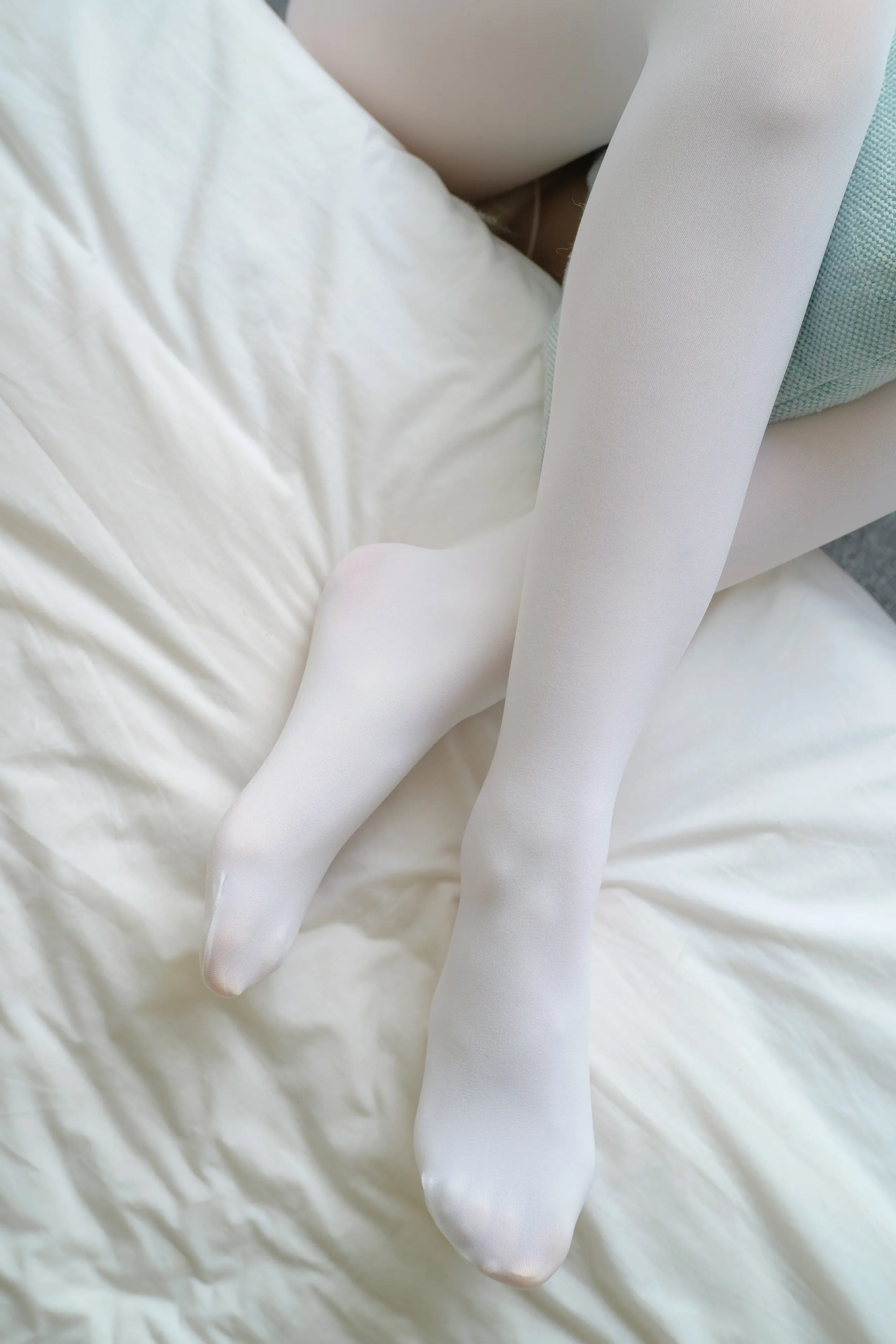 森萝财团 R15 粉红少女白丝美足 [107P]