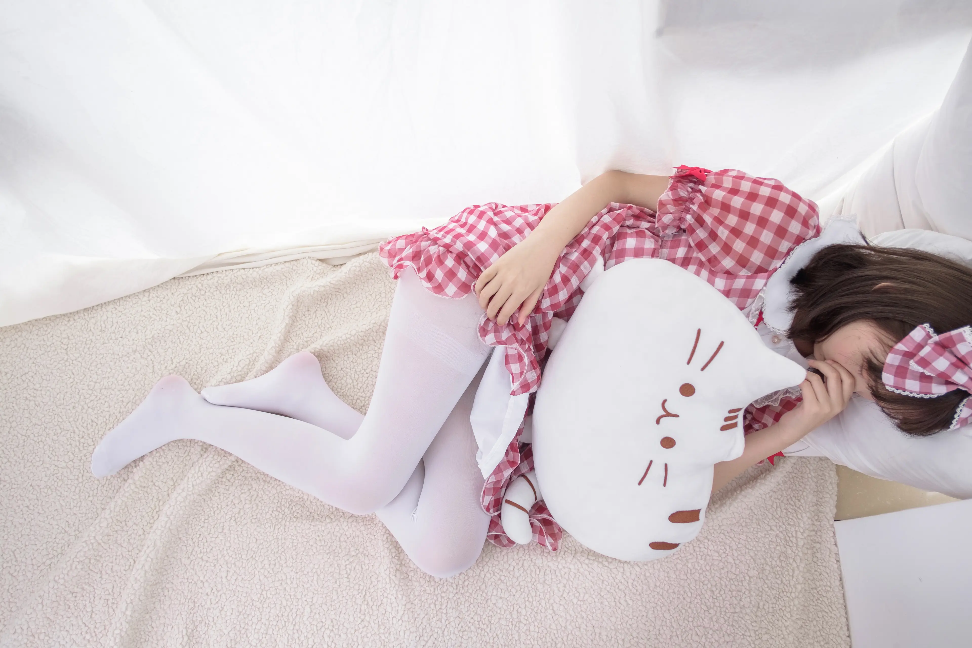 森萝财团 R15 红色格子裙白丝MM [67P]