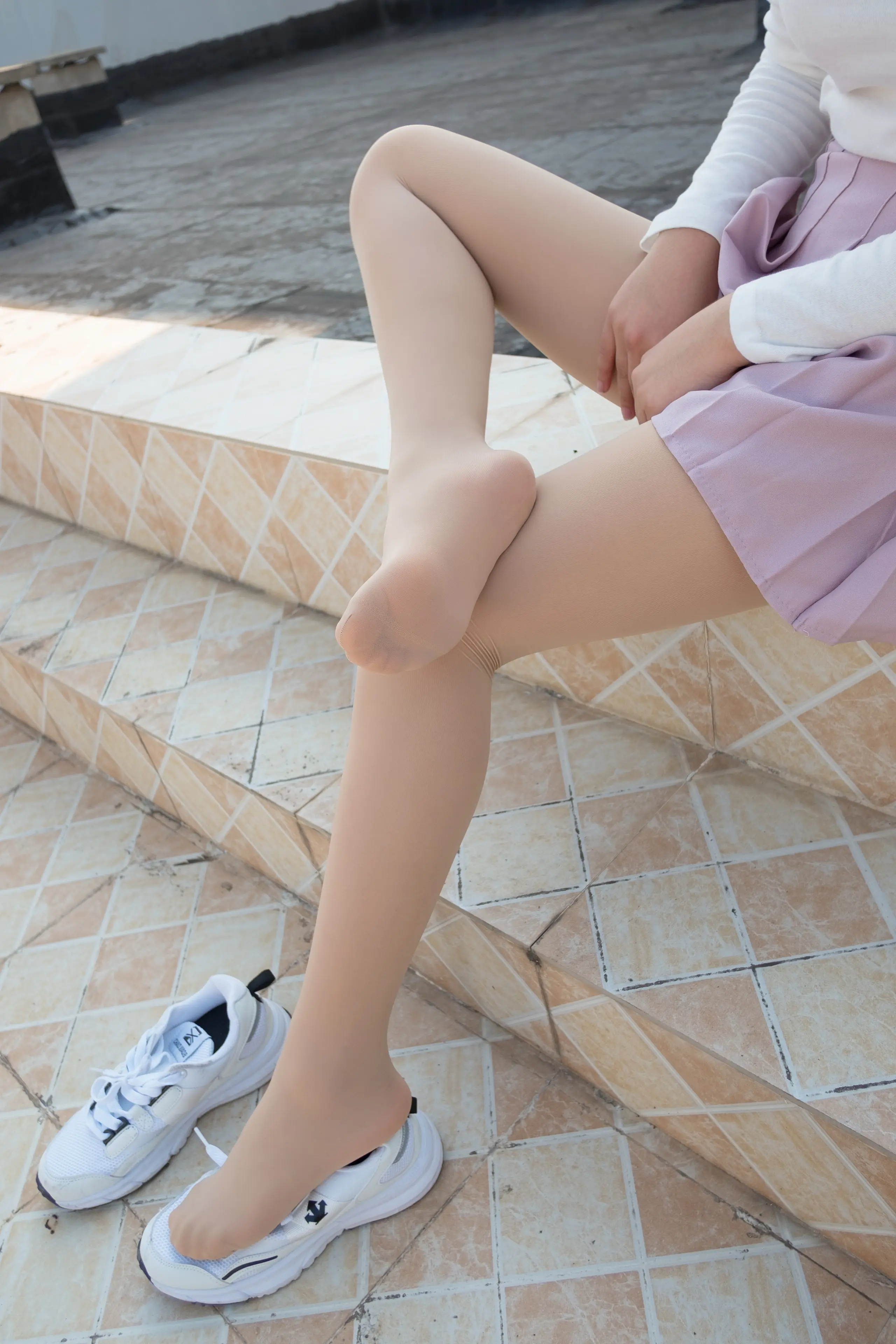 森萝财团 R15 肉丝大胸妹 [96P]