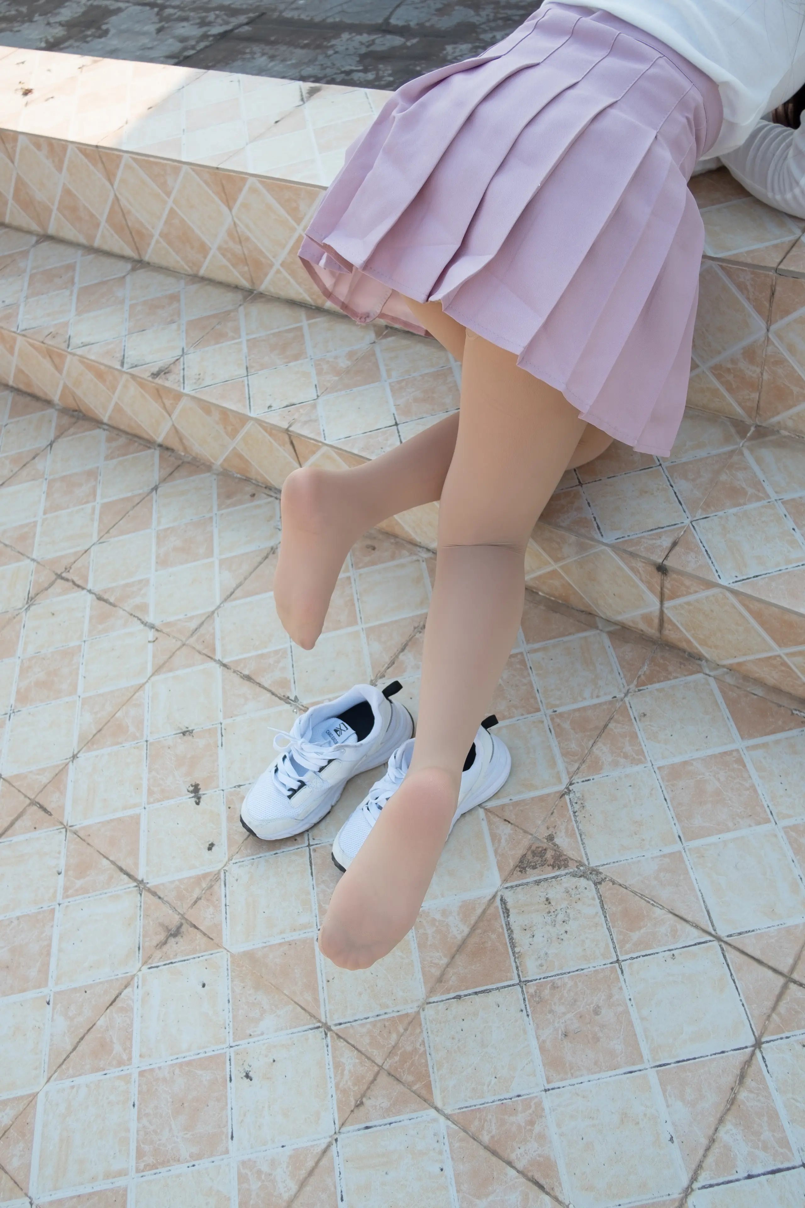 森萝财团 R15 肉丝大胸妹 [96P]