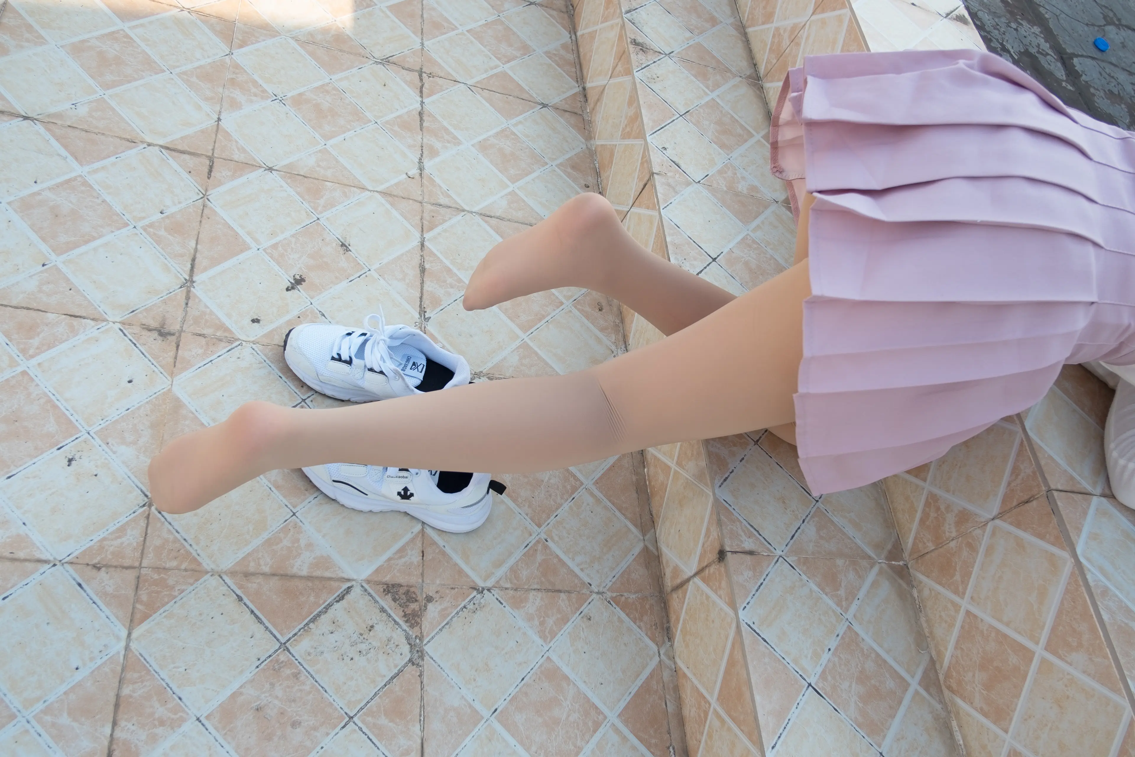 森萝财团 R15 肉丝大胸妹 [96P]