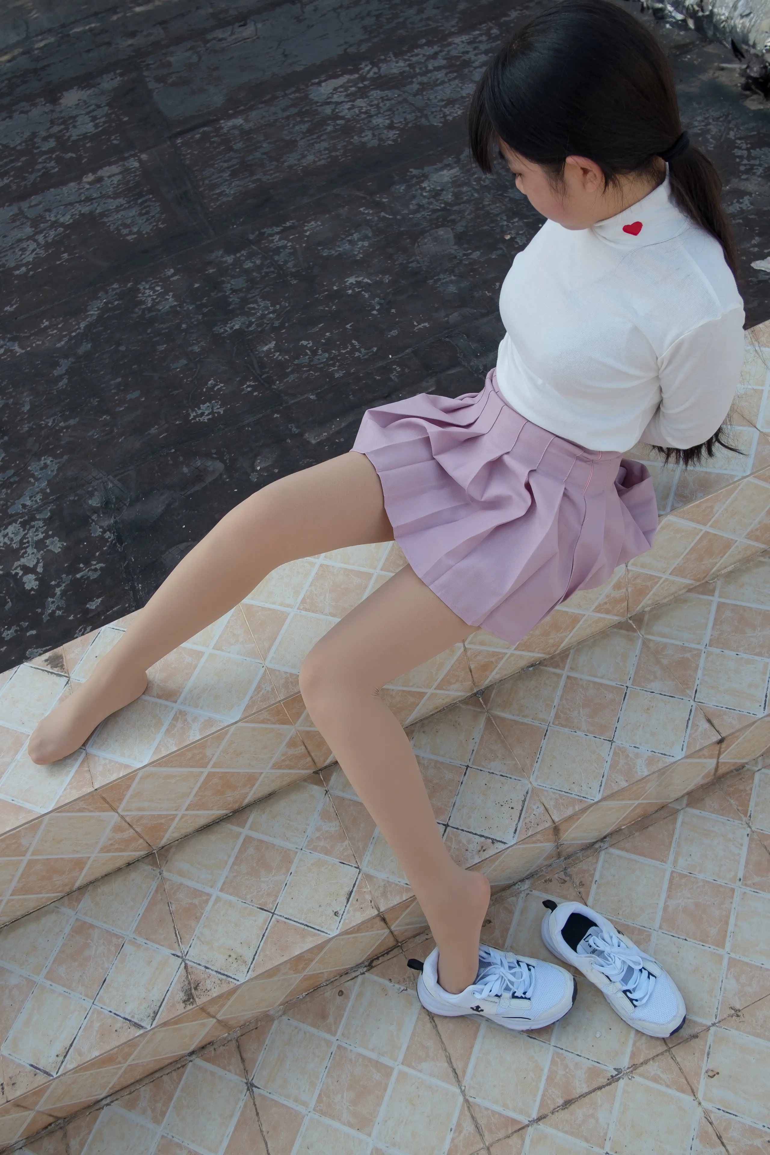 森萝财团 R15 肉丝大胸妹 [96P]