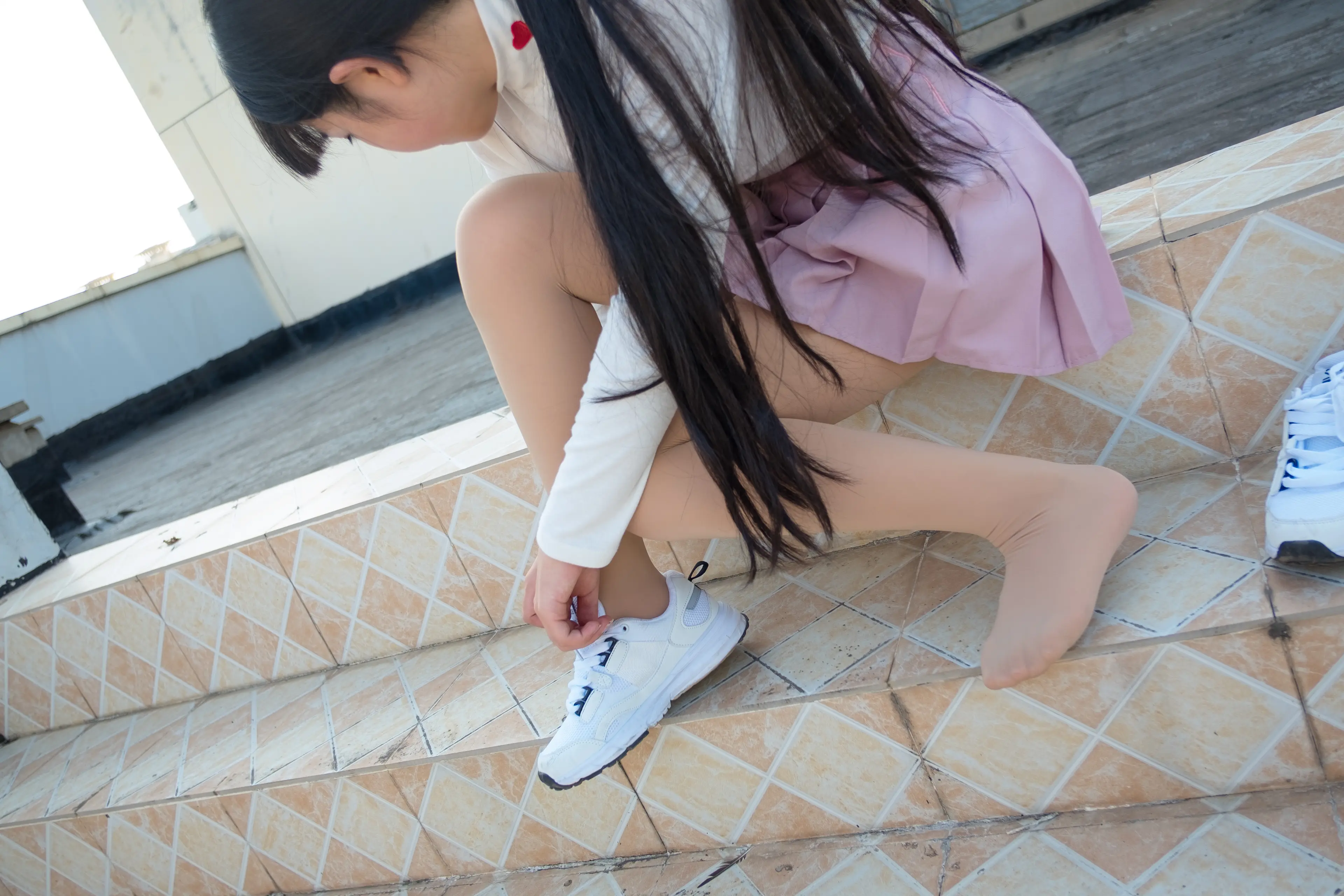 森萝财团 R15 肉丝大胸妹 [96P]