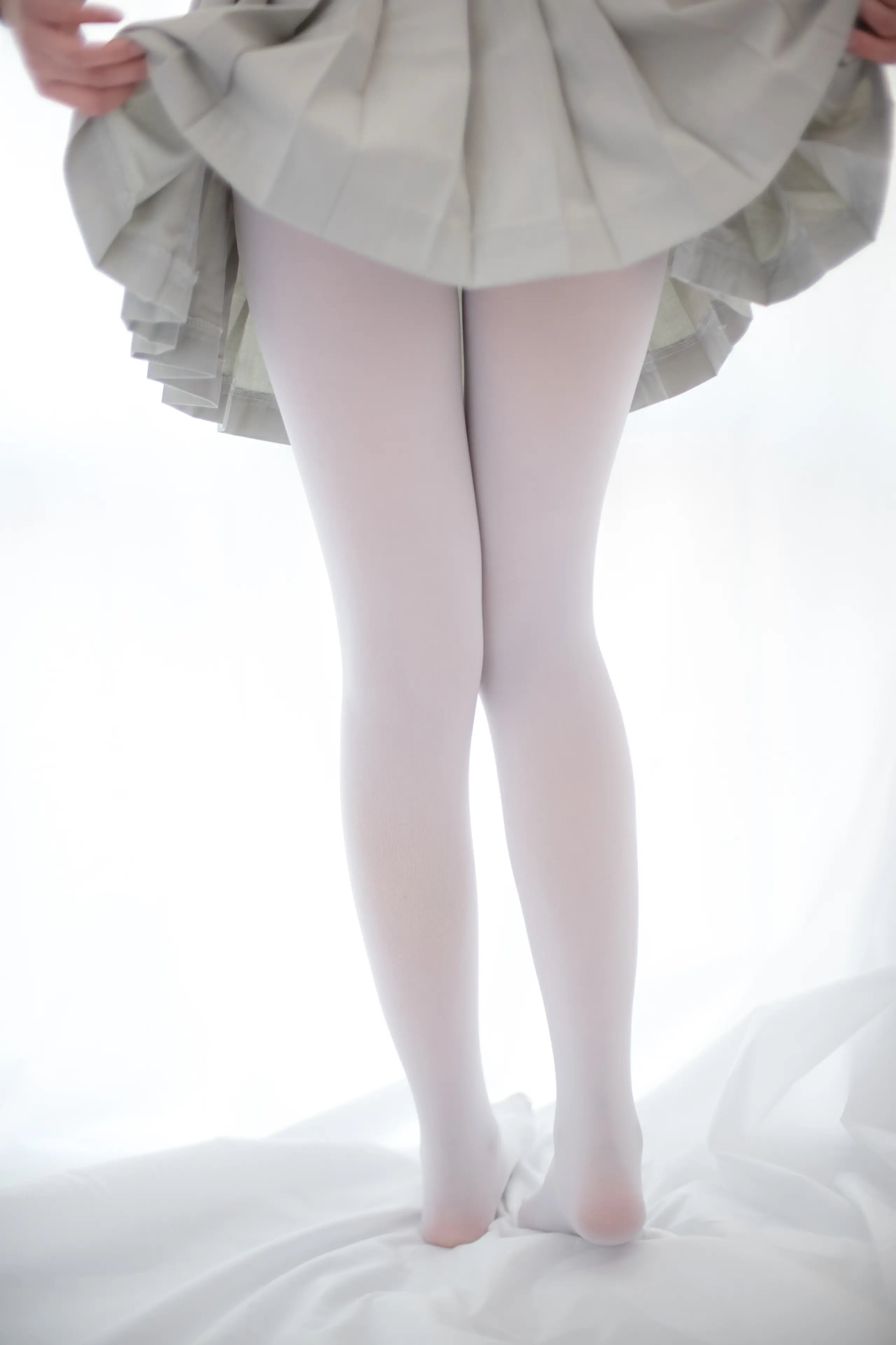 森萝财团 R15 薄丝美足 [110P]