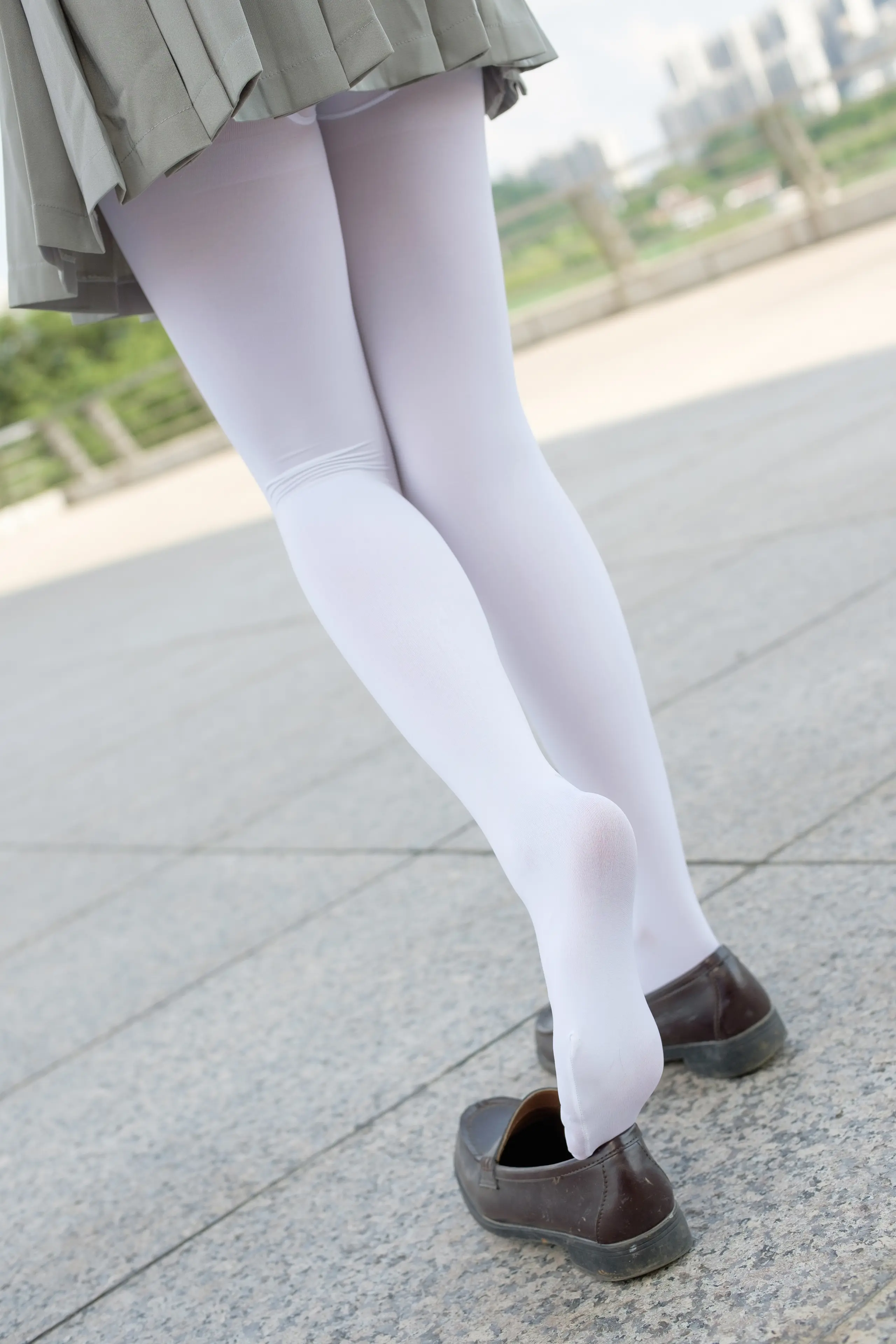 森萝财团 R15 JK白丝户外 [79P]