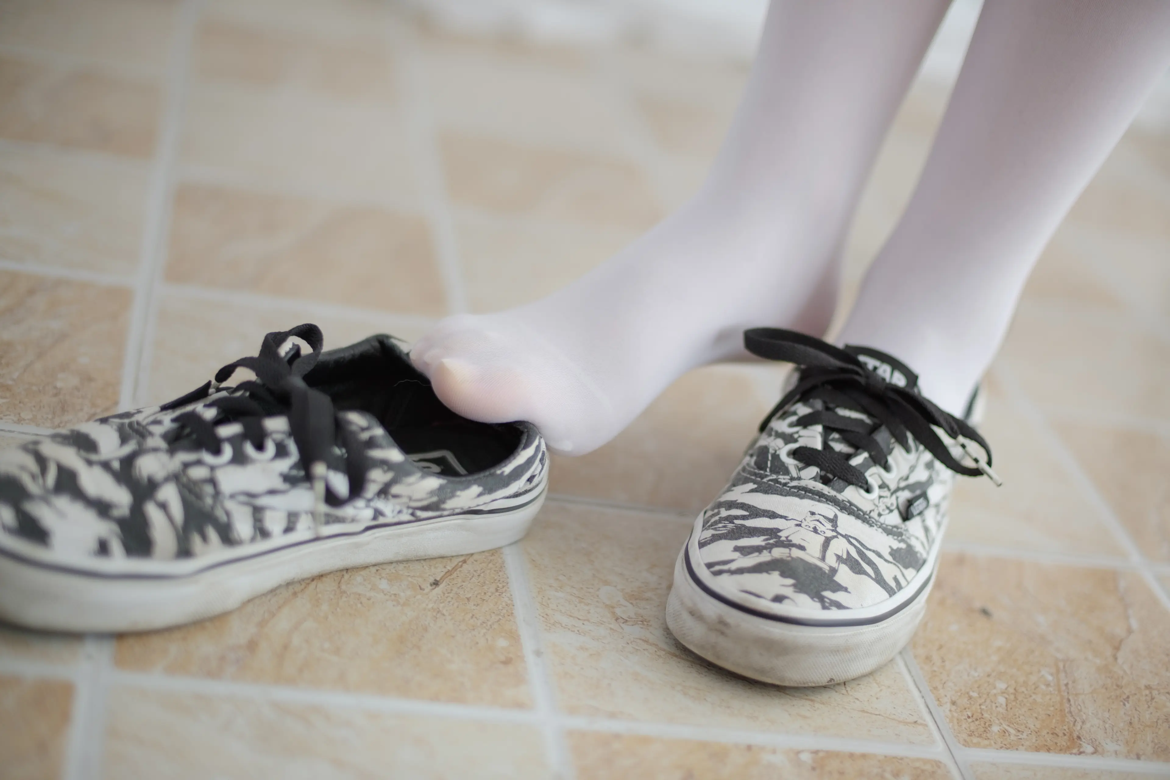 森萝财团 R15 JK白丝诱惑 [85P]