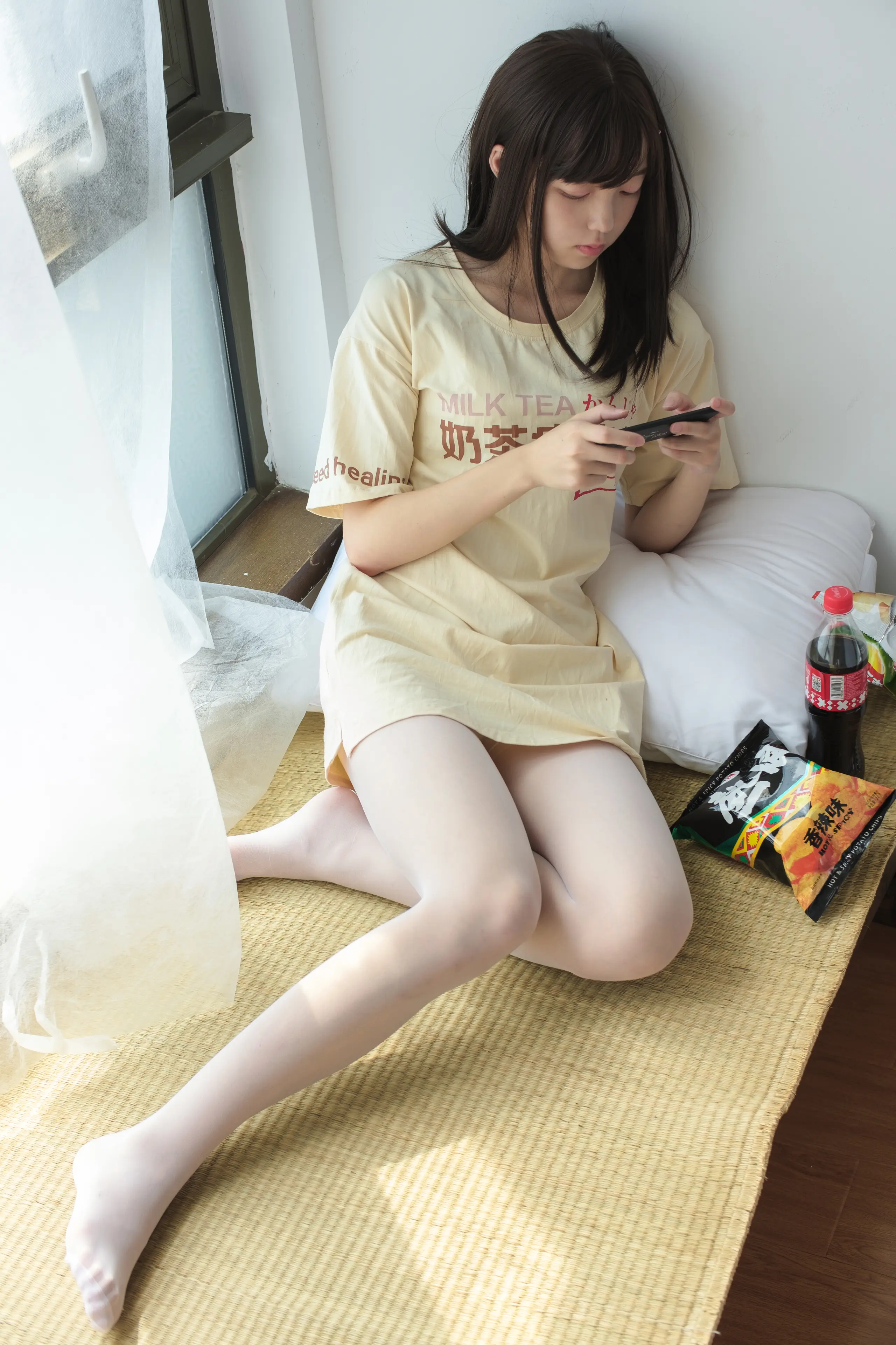 森萝财团 SSR 凉席上的白丝美足少女 [88P]