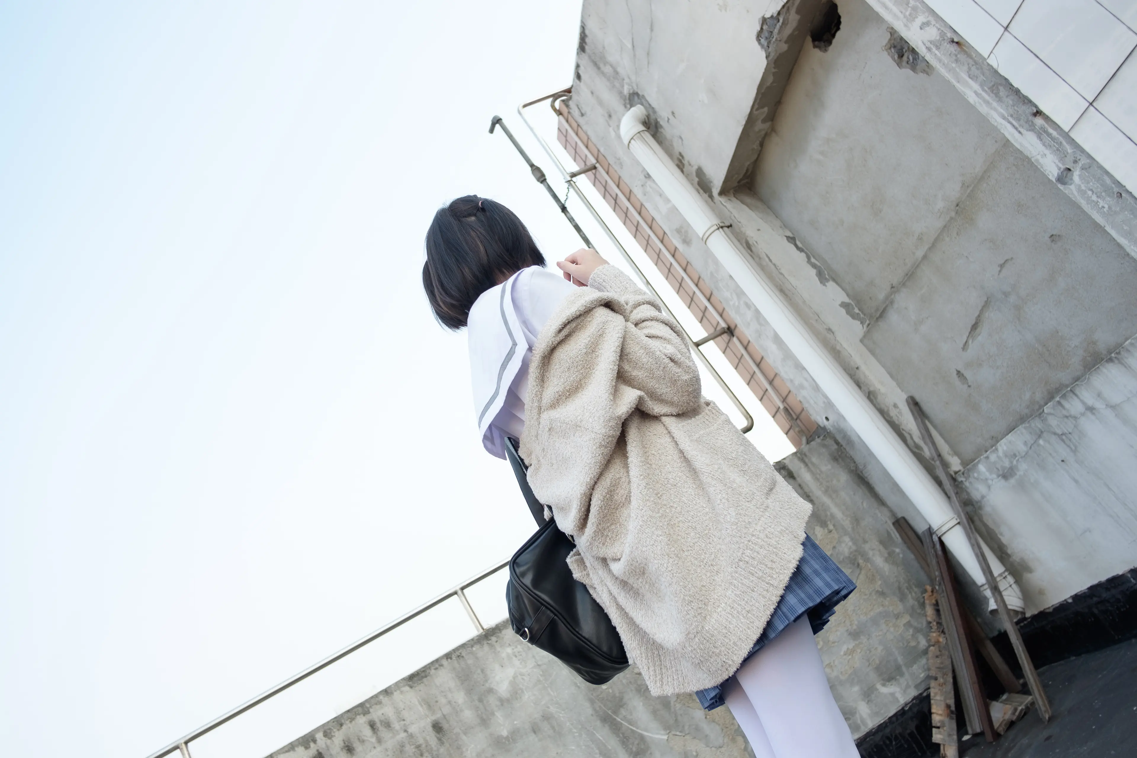 森萝财团 SSR 天台上的白丝 [74P]