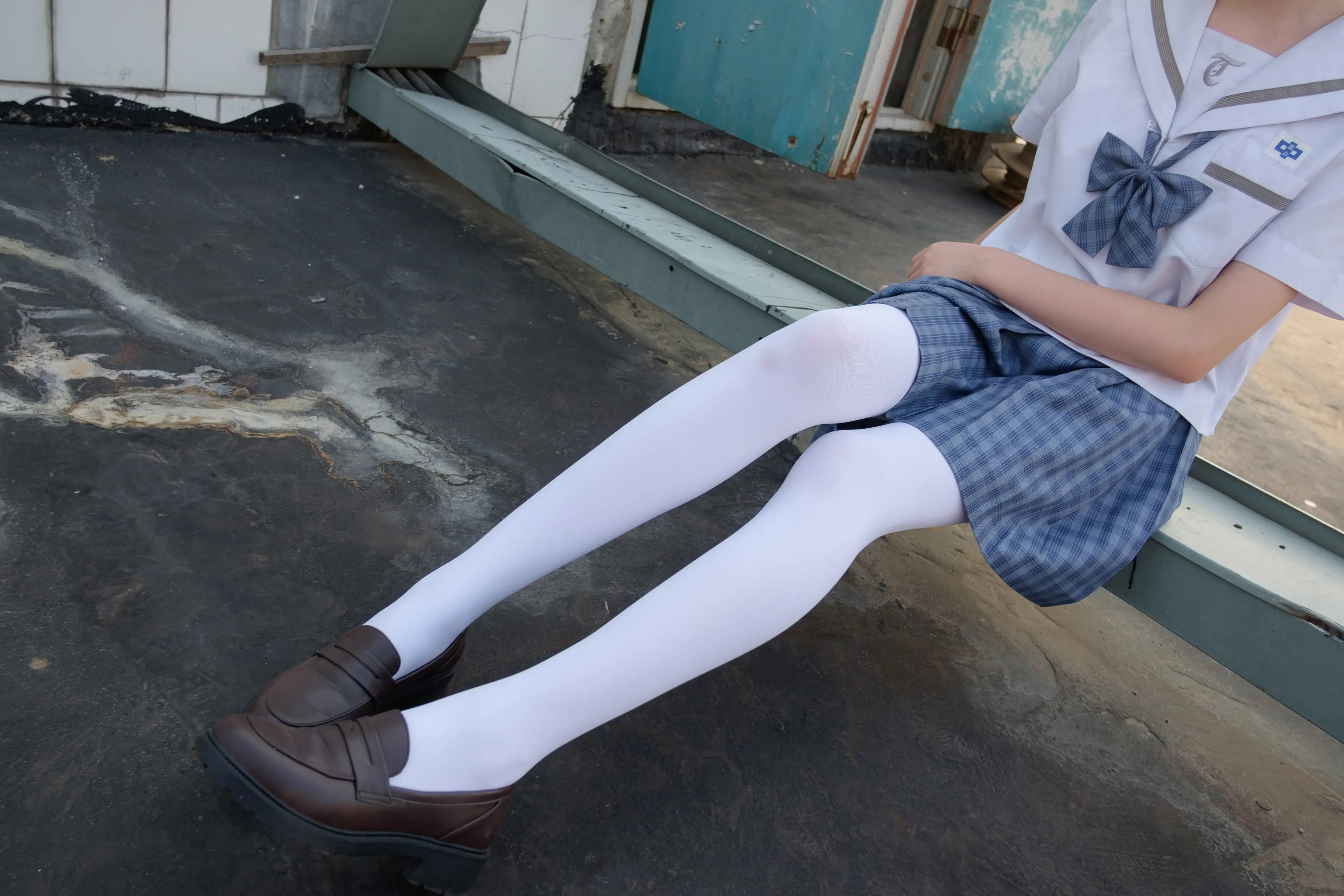 森萝财团 SSR 天台上的白丝 [74P]