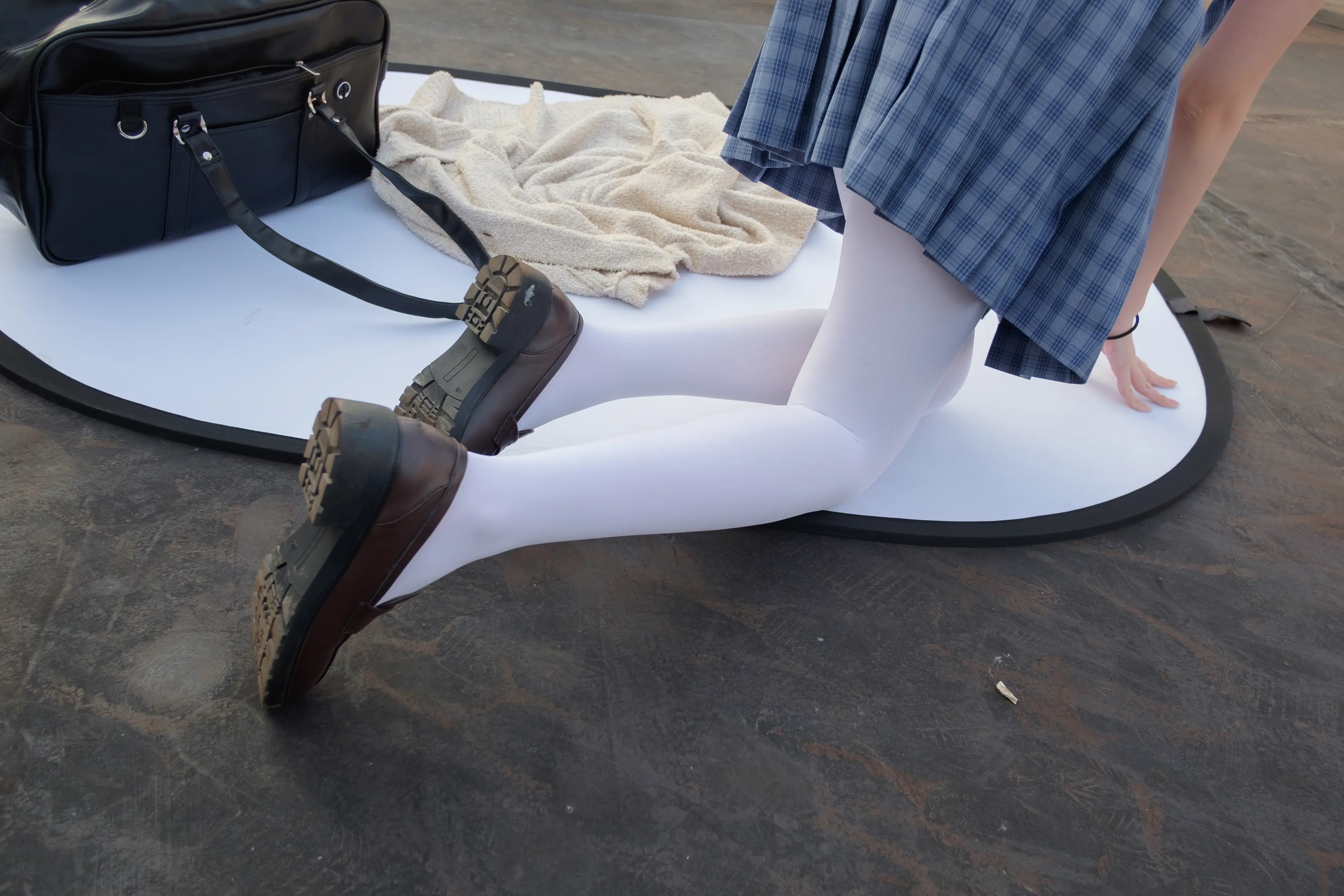 森萝财团 SSR 天台上的白丝 [74P]