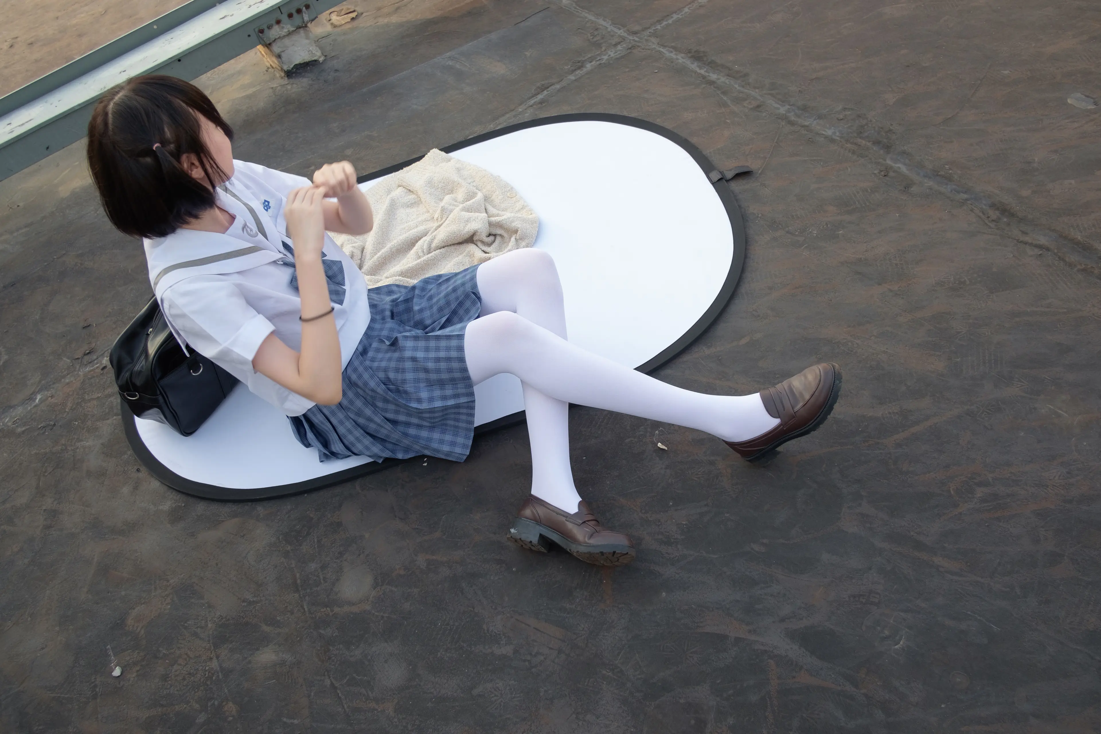 森萝财团 SSR 天台上的白丝 [74P]