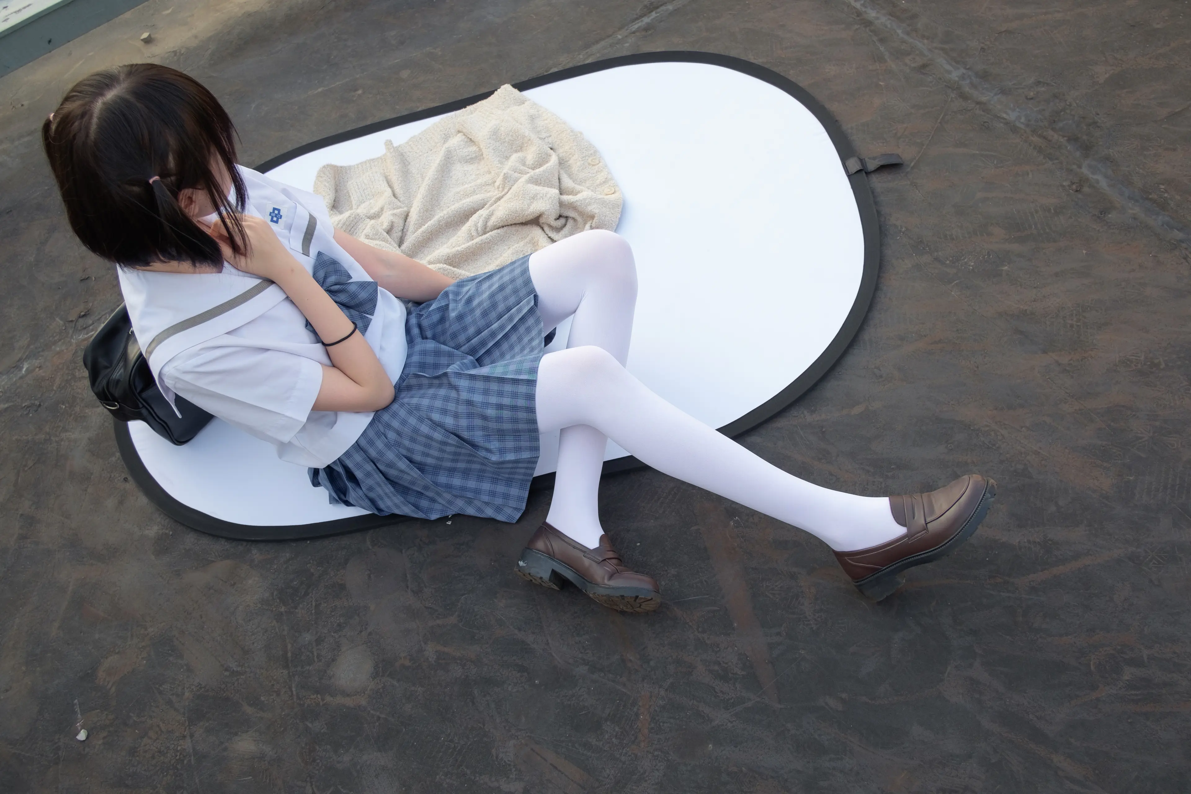 森萝财团 SSR 天台上的白丝 [74P]