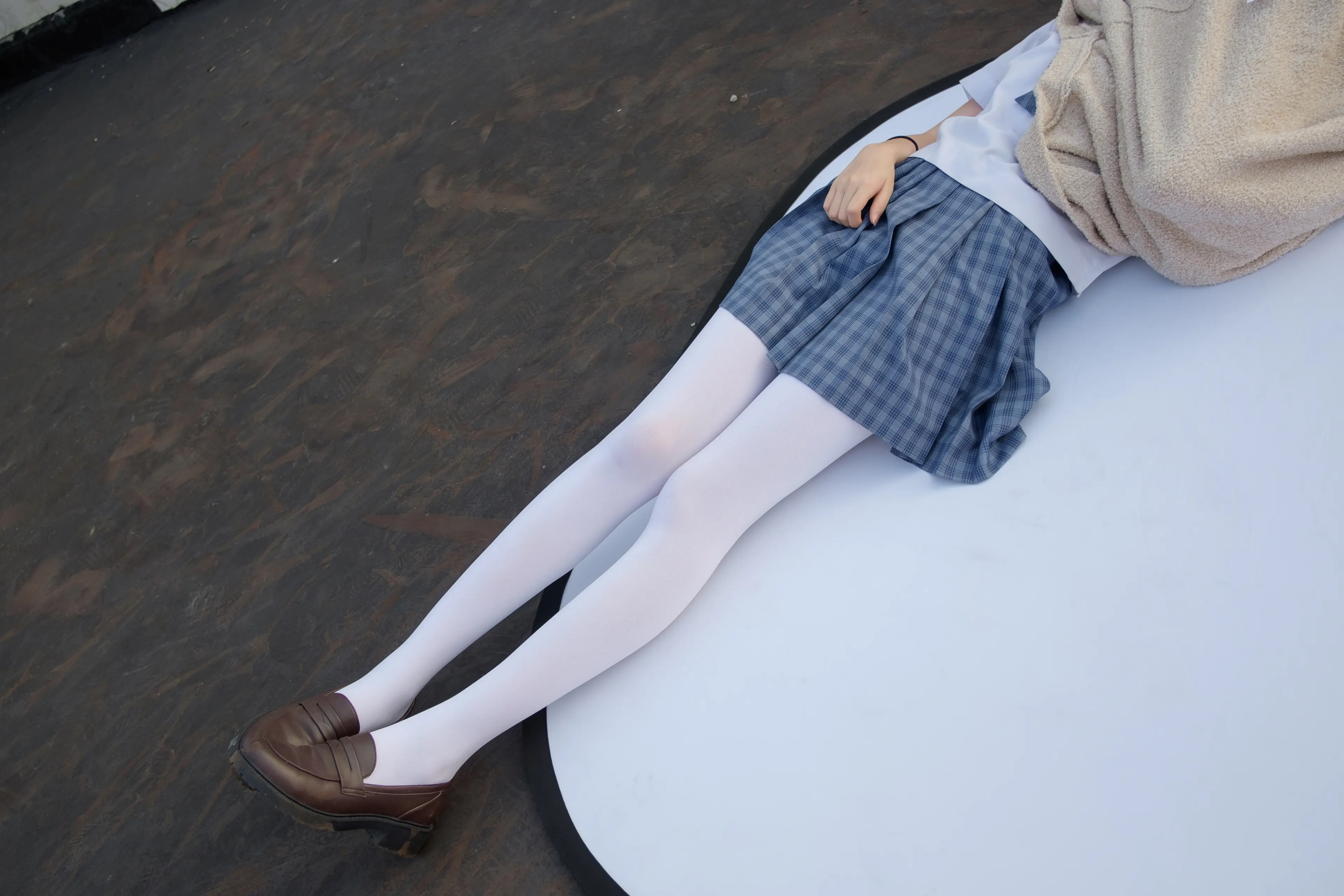 森萝财团 SSR 天台上的白丝 [74P]