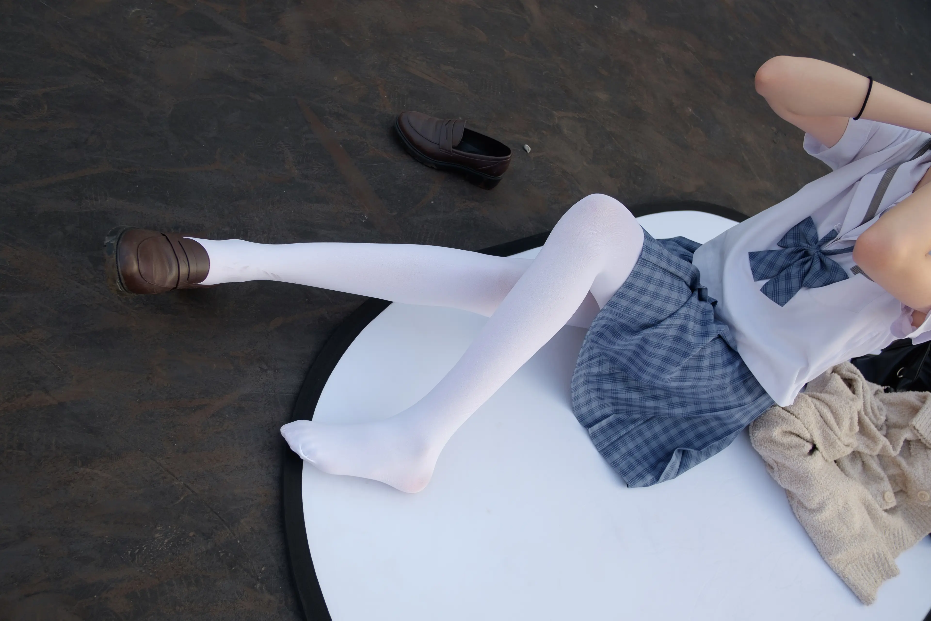 森萝财团 SSR 天台上的白丝 [74P]