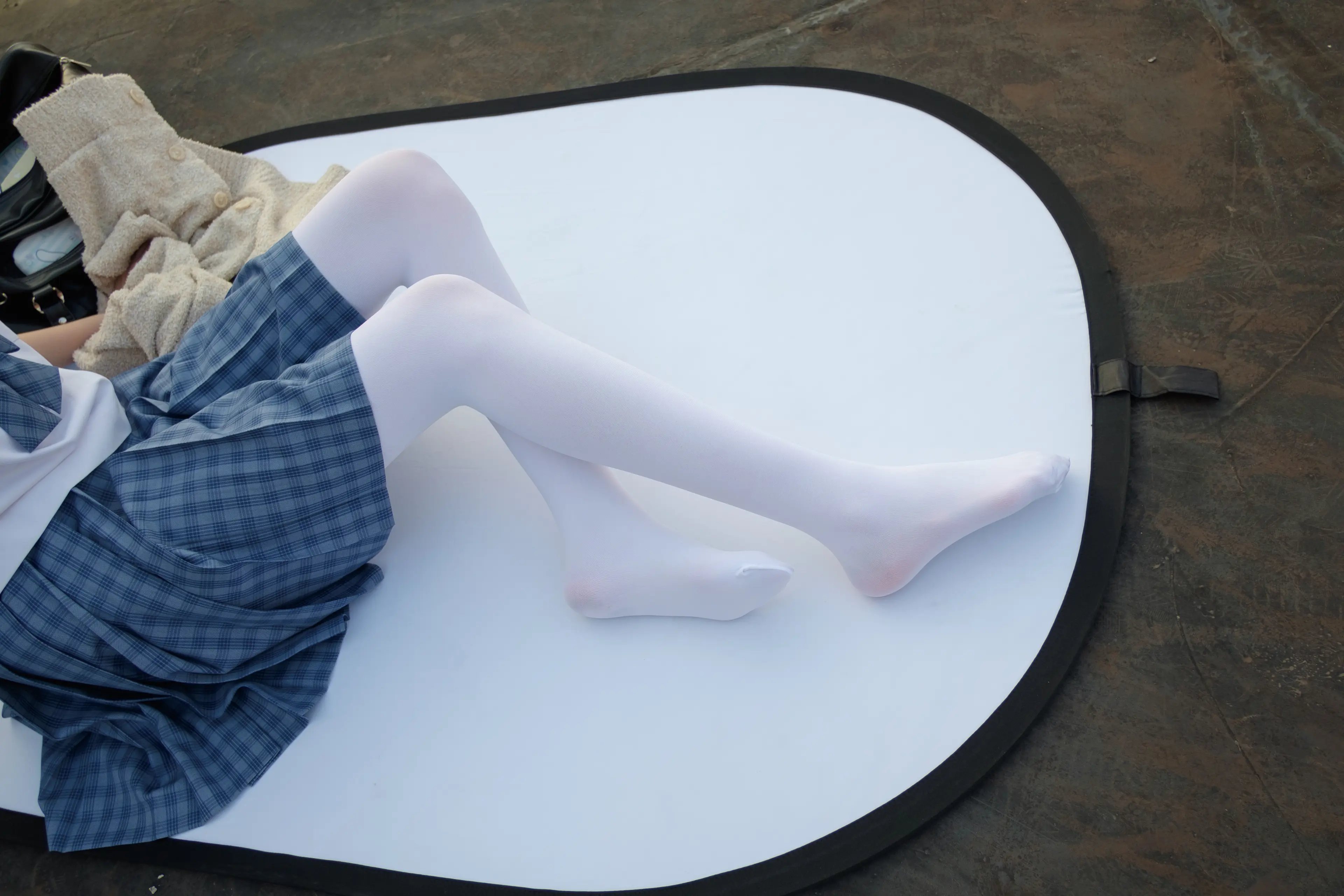 森萝财团 SSR 天台上的白丝 [74P]