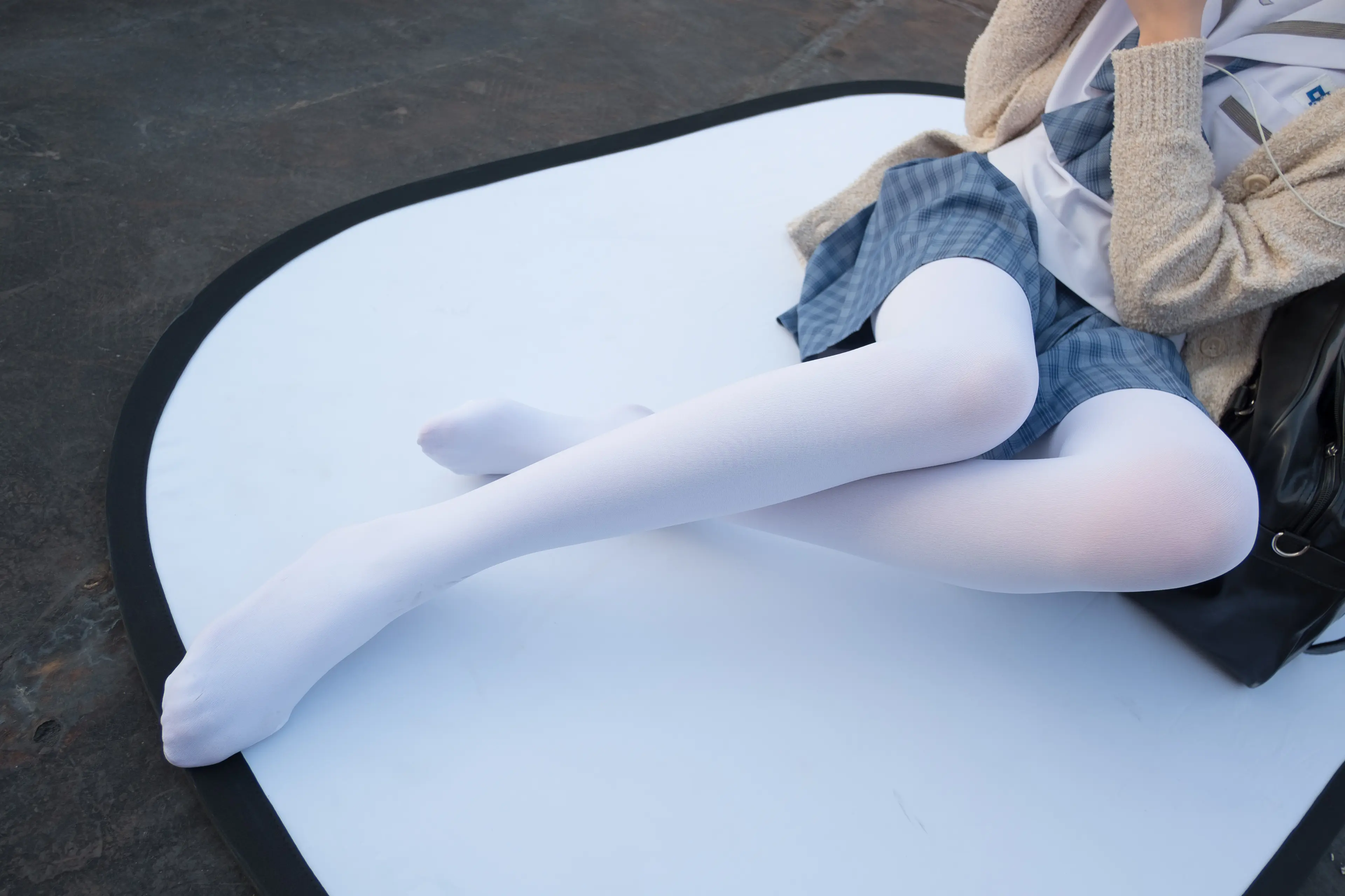 森萝财团 SSR 天台上的白丝 [74P]