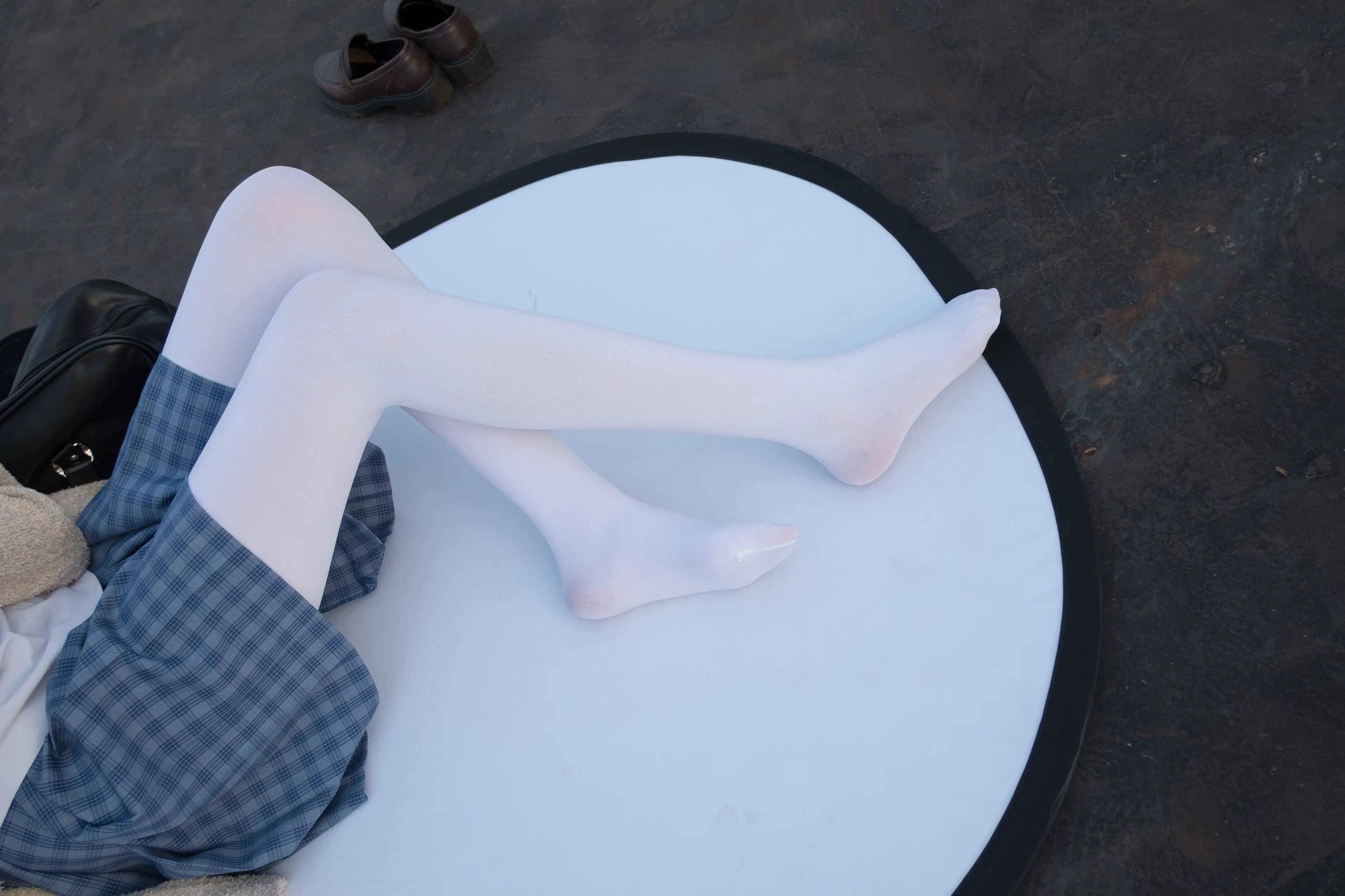 森萝财团 SSR 天台上的白丝 [74P]