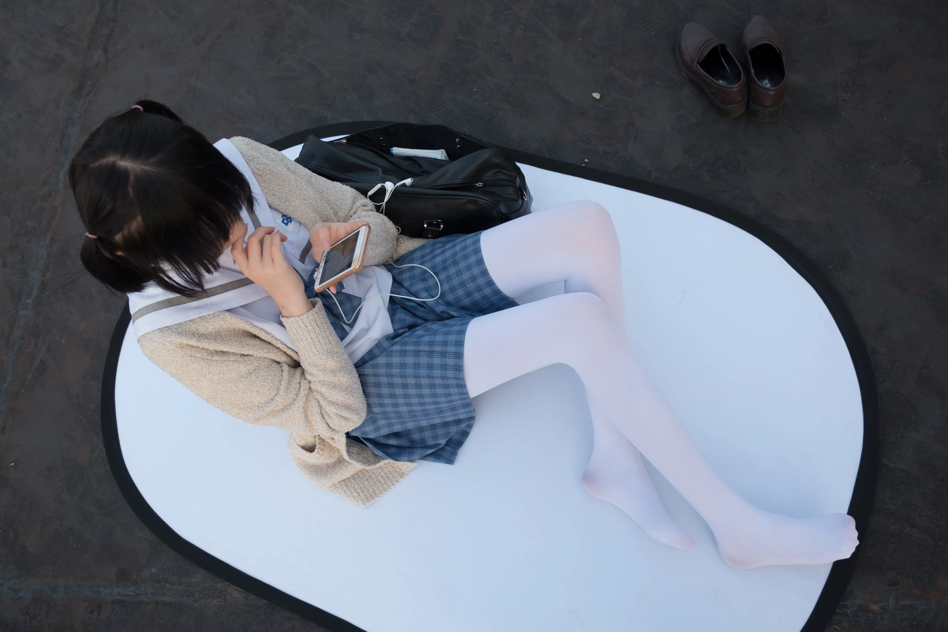 森萝财团 SSR 天台上的白丝 [74P]