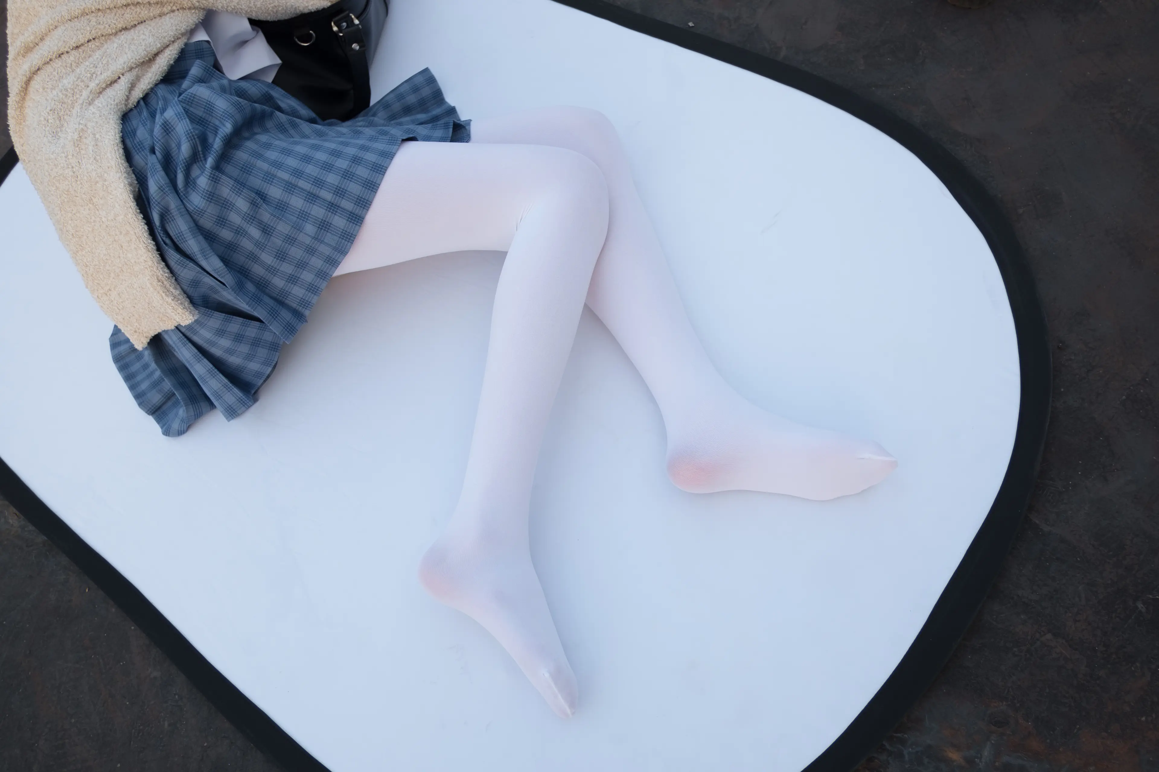 森萝财团 SSR 天台上的白丝 [74P]