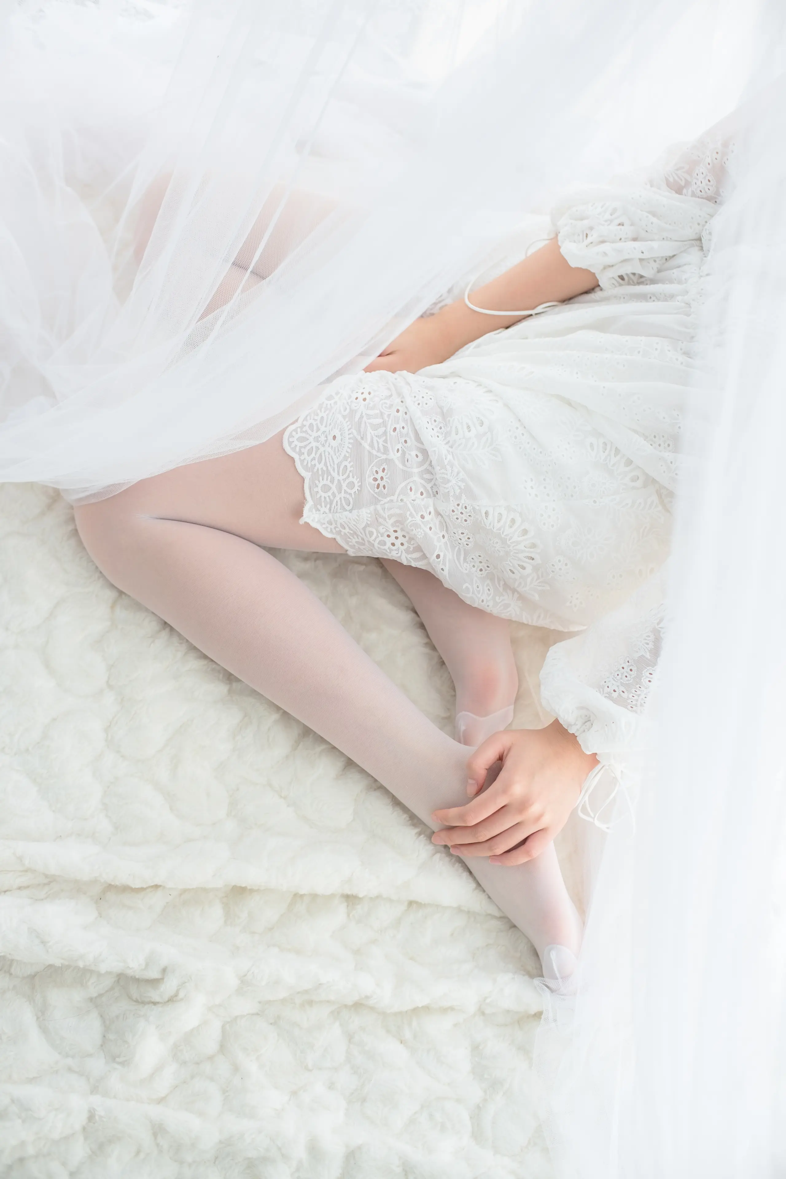 森萝财团 SSR 少女白色遐想 [161P]