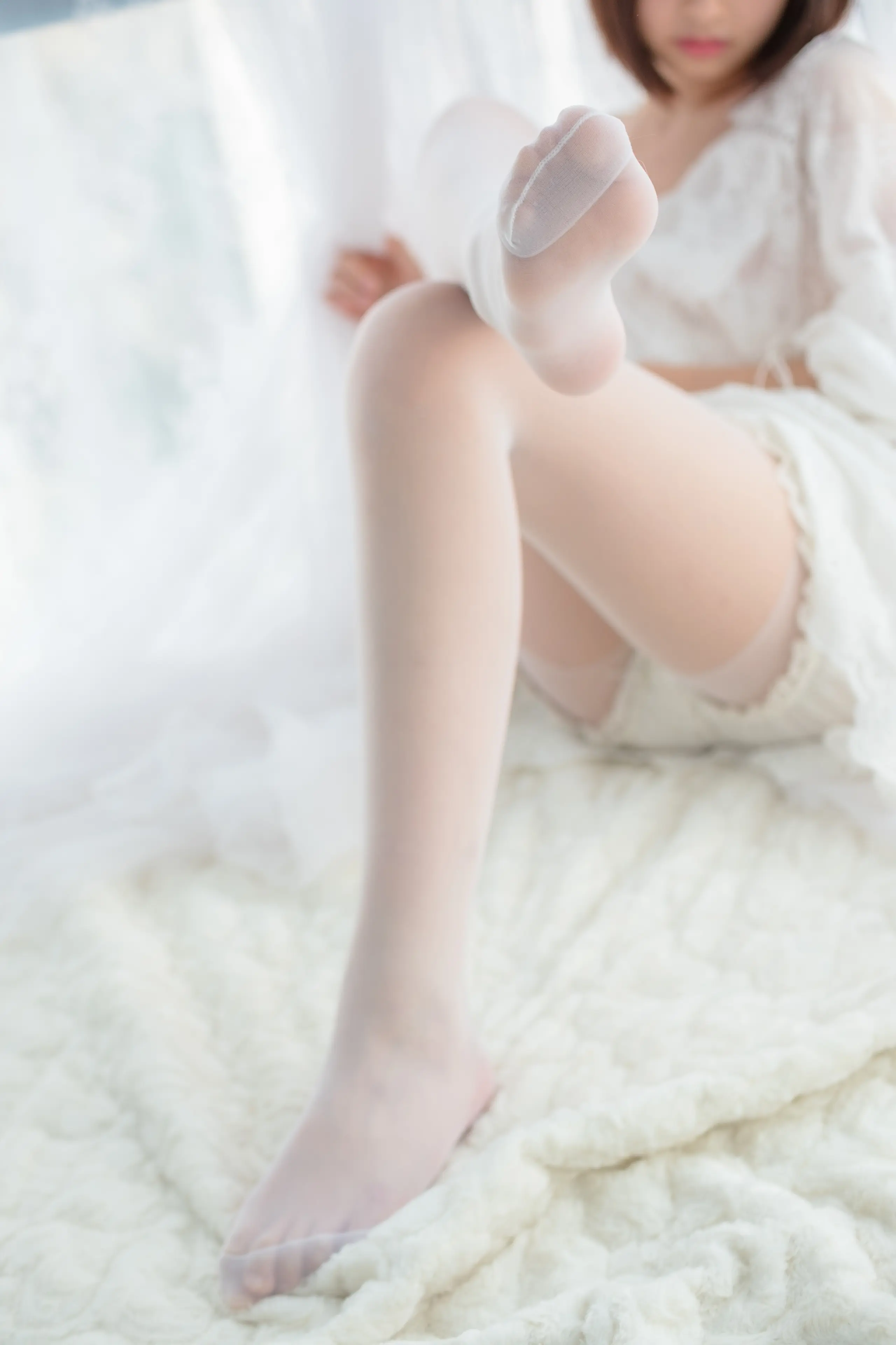 森萝财团 SSR 少女白色遐想 [161P]